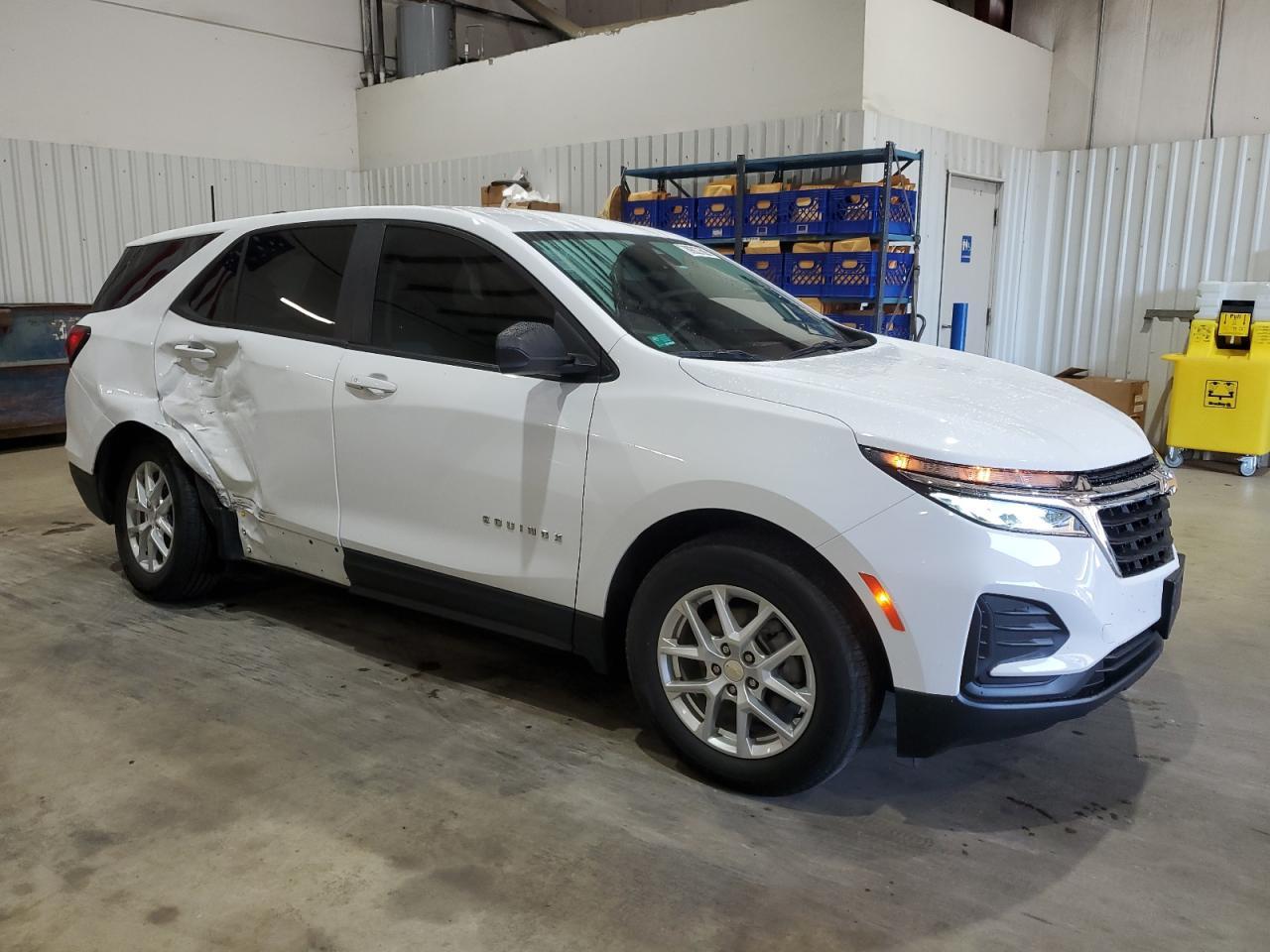 2022 Chevrolet Equinox, LS