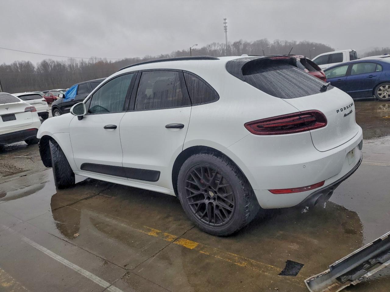 2017 Porsche Macan, Gts