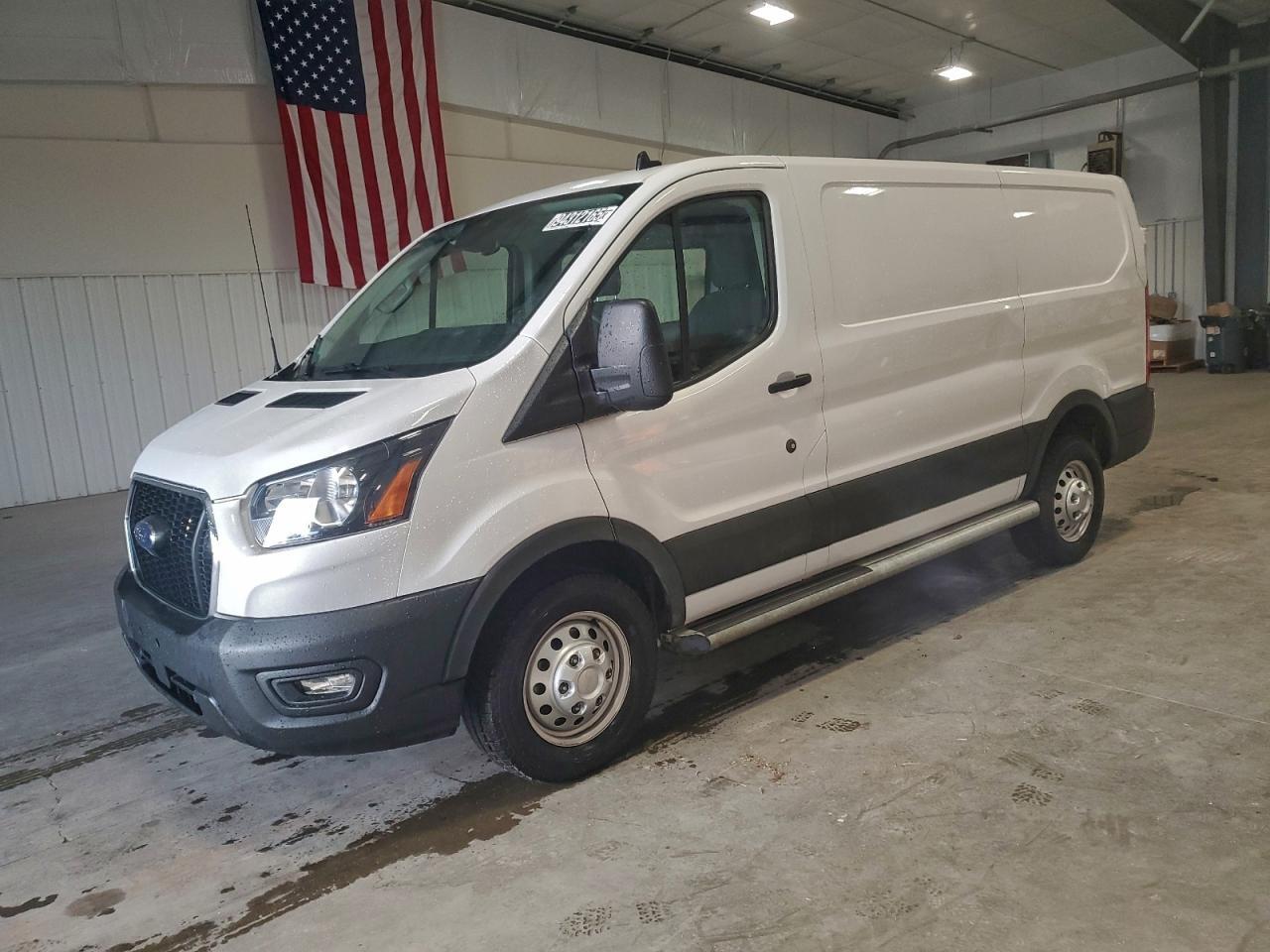2023 Ford Transit, T-250