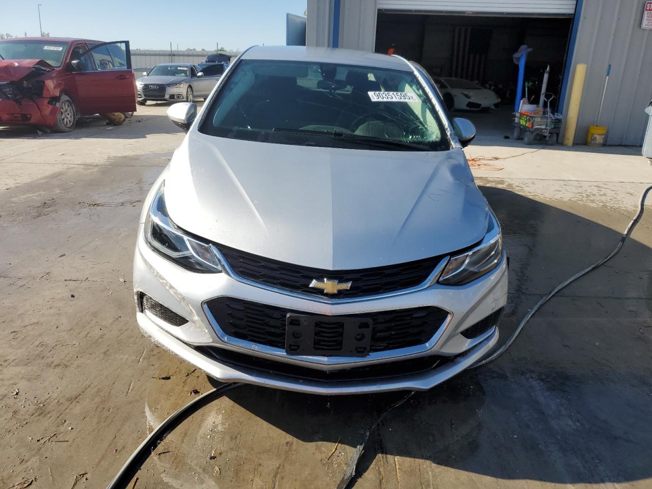 2018 Chevrolet Cruze, LT