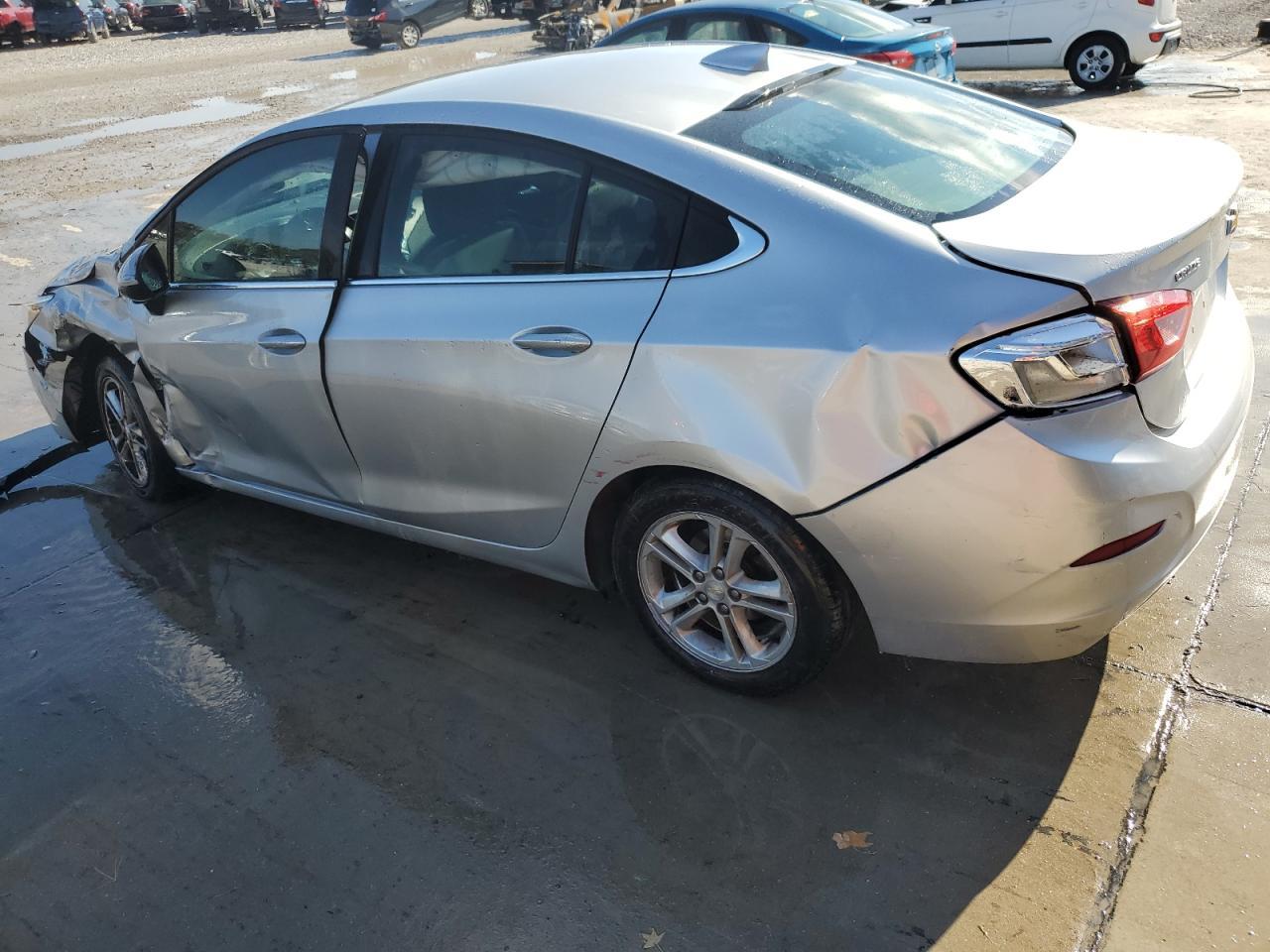 2018 Chevrolet Cruze, LT