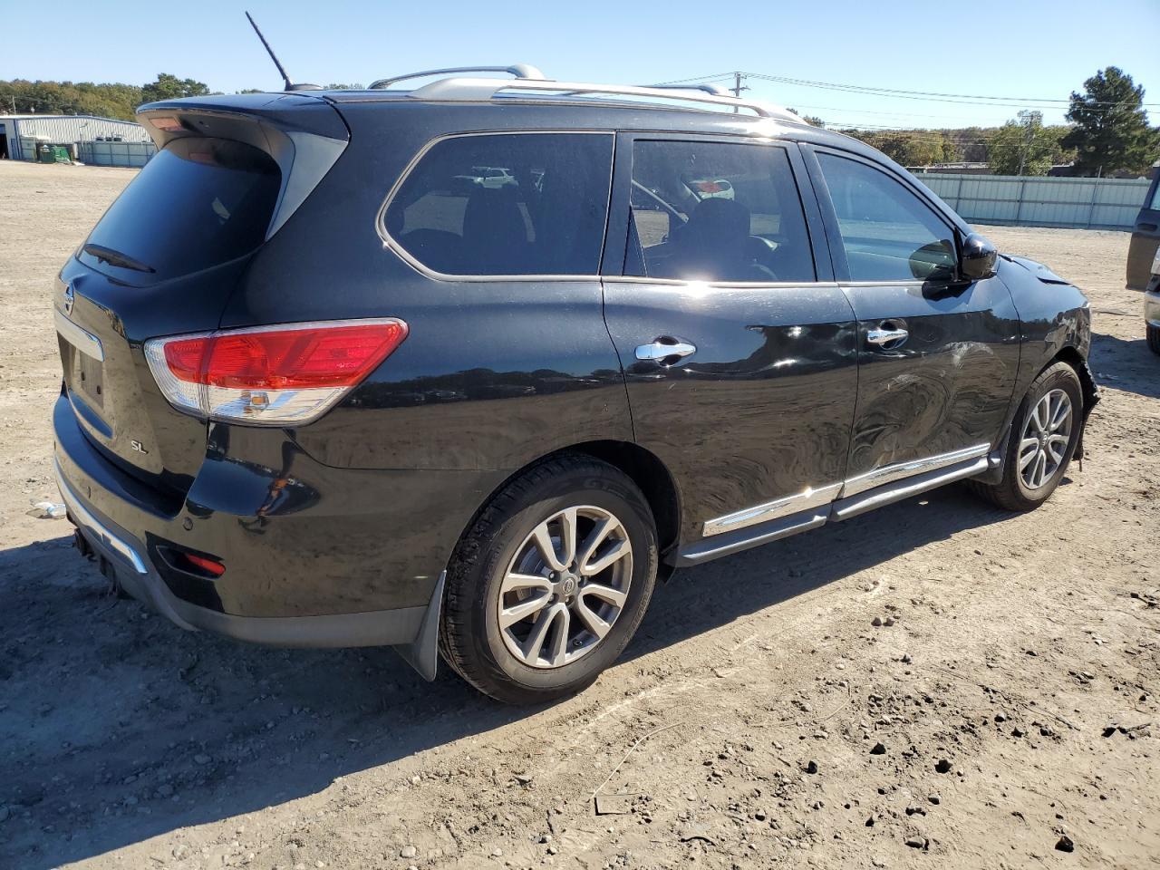 2016 Nissan Pathfinder, S