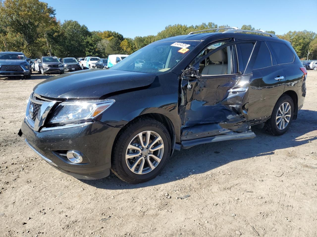 2016 Nissan Pathfinder, S