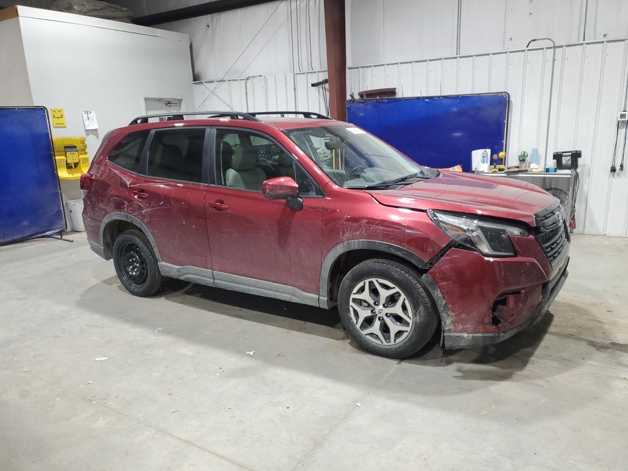 2024 Subaru Forester, Premium