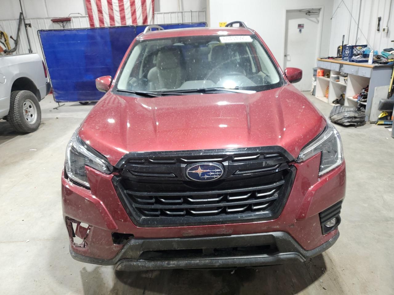 2024 Subaru Forester, Premium