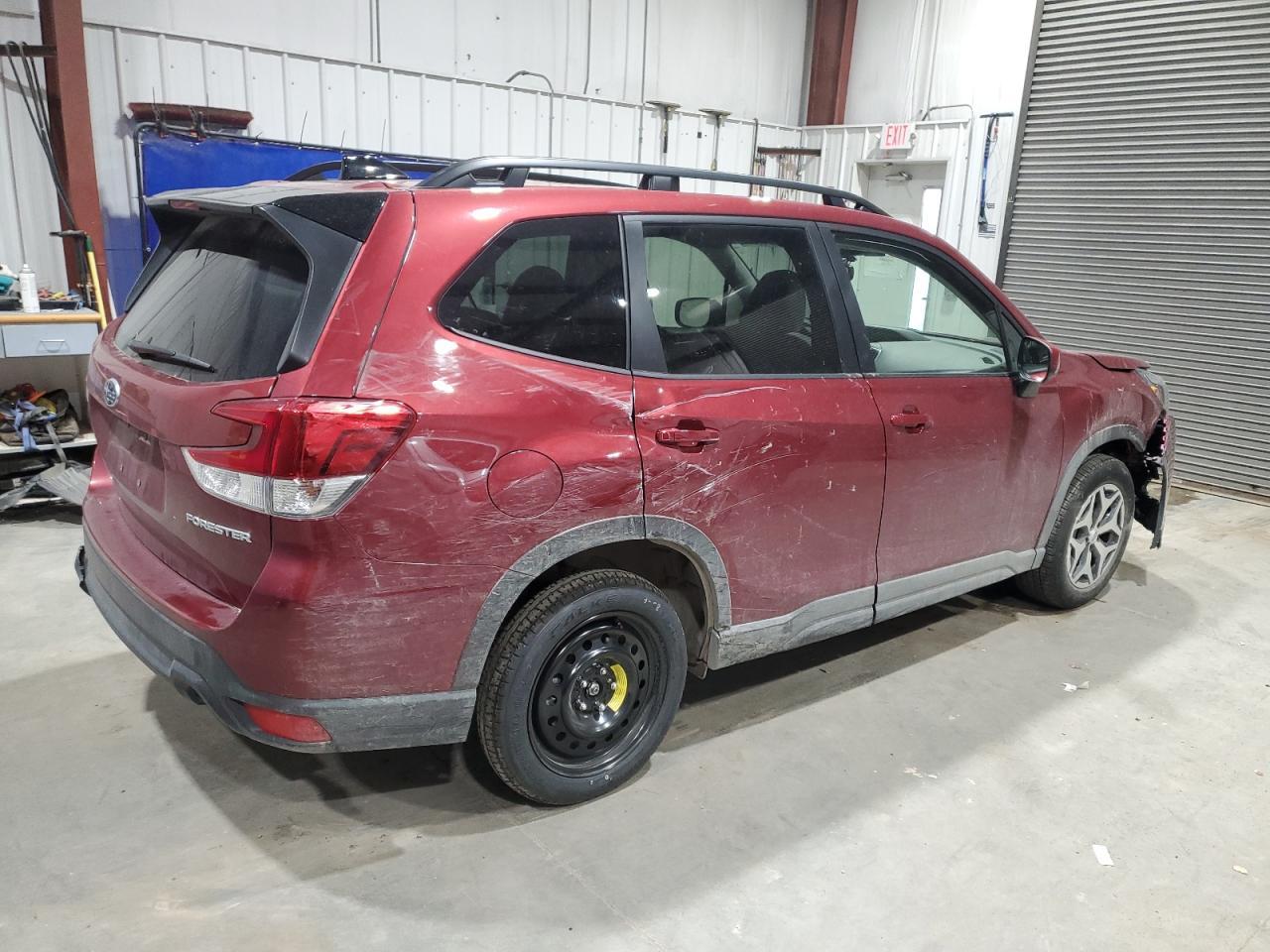 2024 Subaru Forester, Premium