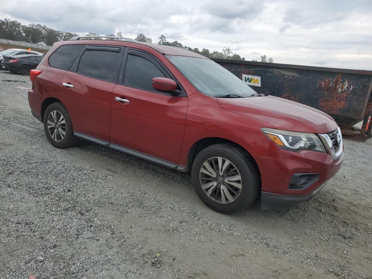 2017 Nissan Pathfinder, S
