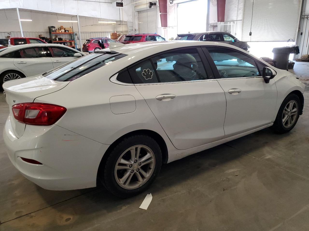 2017 Chevrolet Cruze, LT