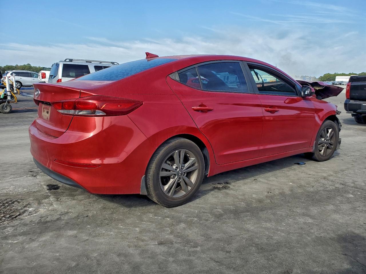 2018 Hyundai Elantra, Sel