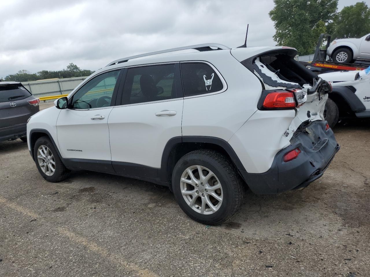 2016 Jeep Cherokee, Latitude