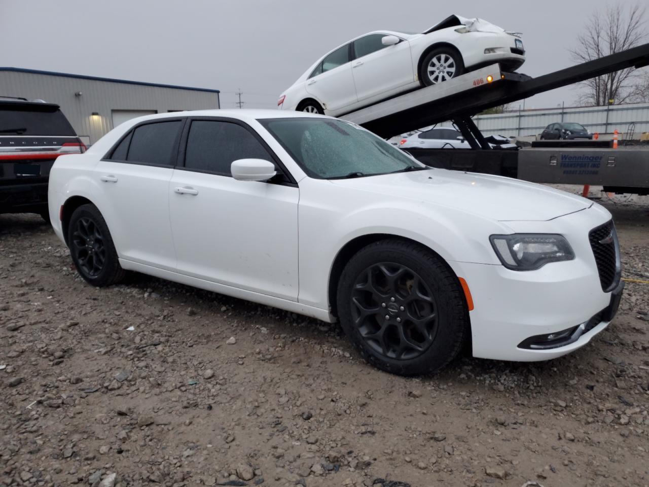 2019 Chrysler 300, S