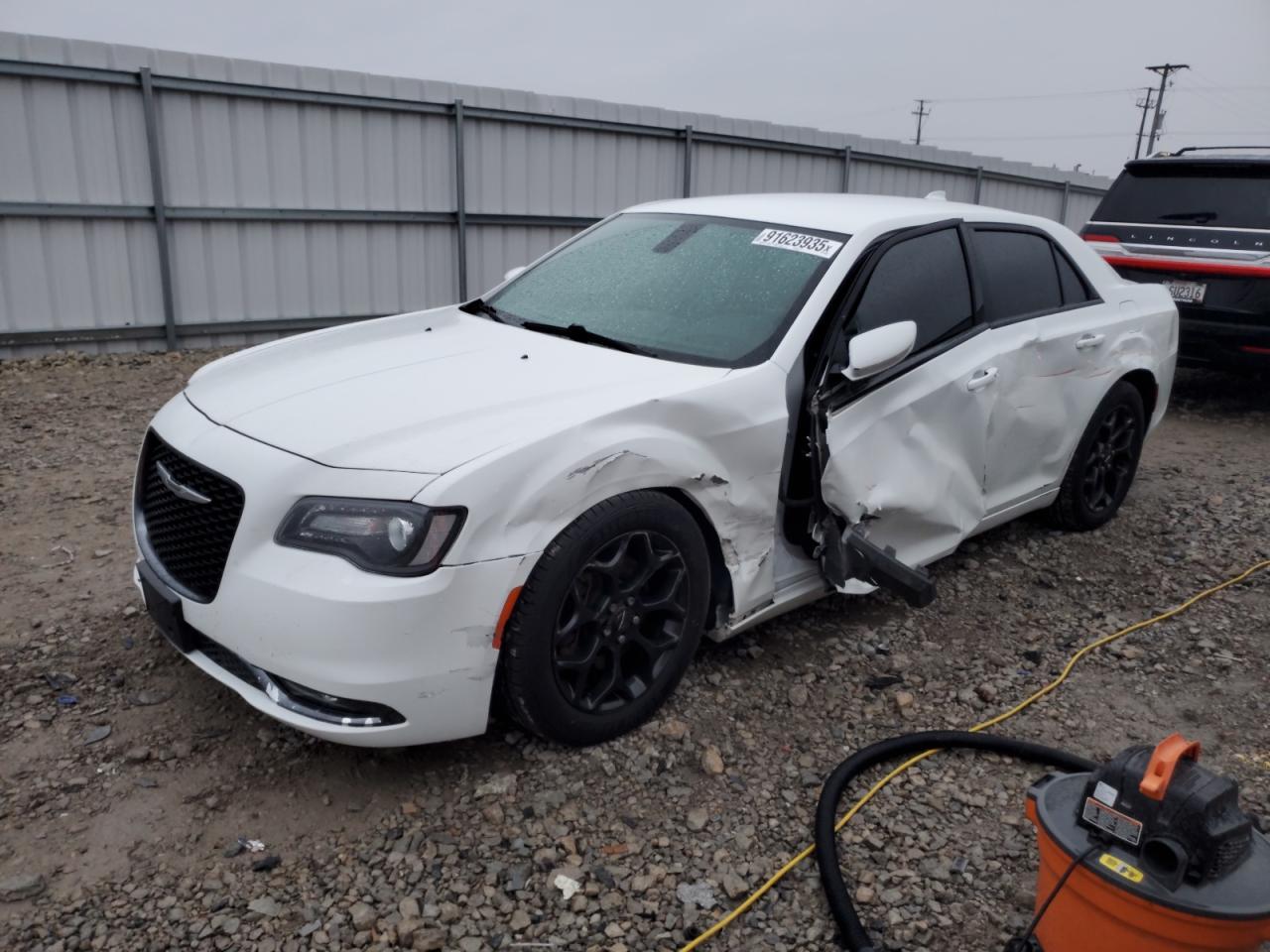 2019 Chrysler 300, S