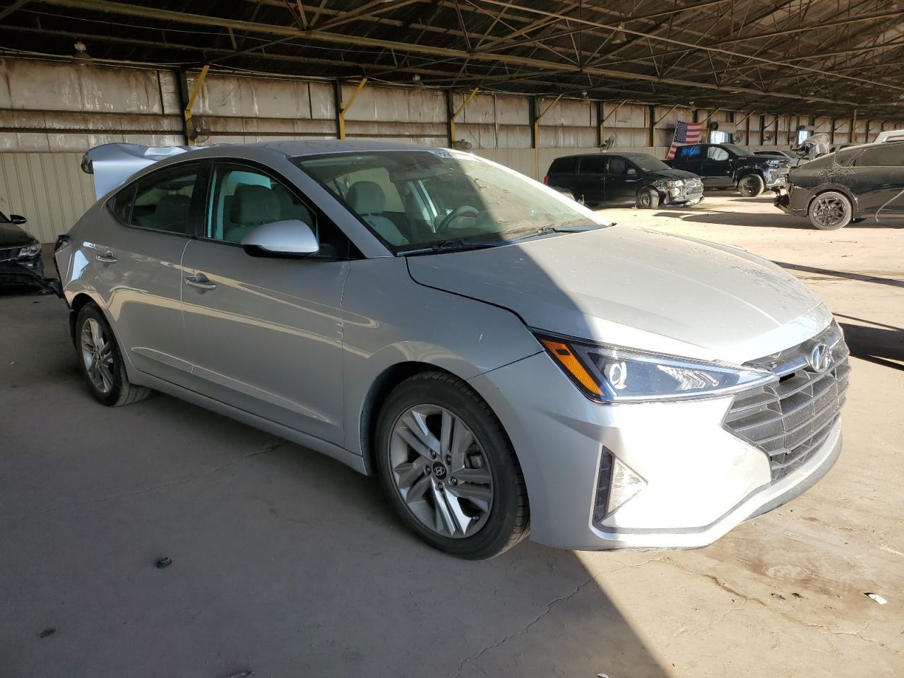 2019 Hyundai Elantra, Sel