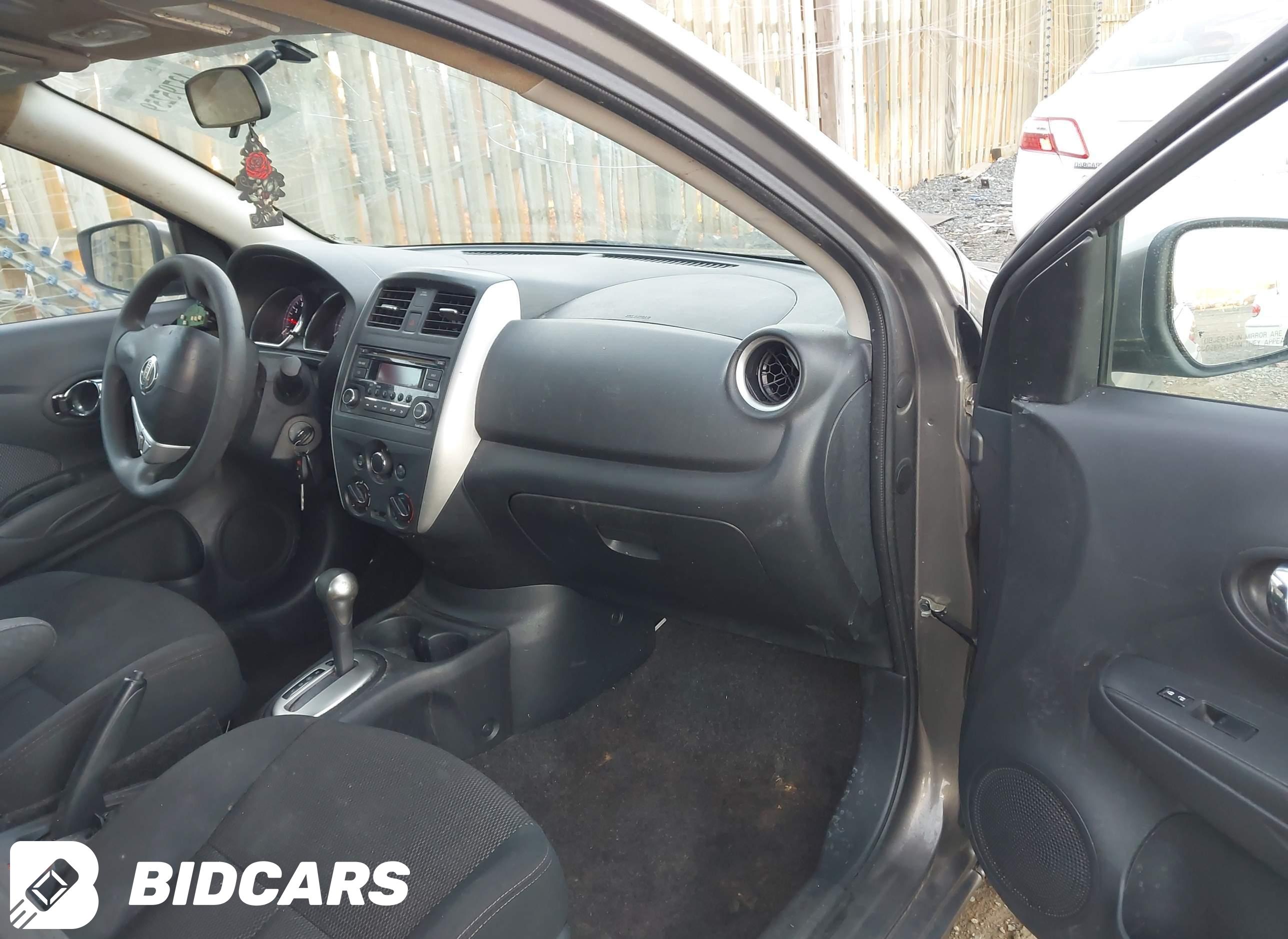 2016 Nissan Versa, 1.6 SV