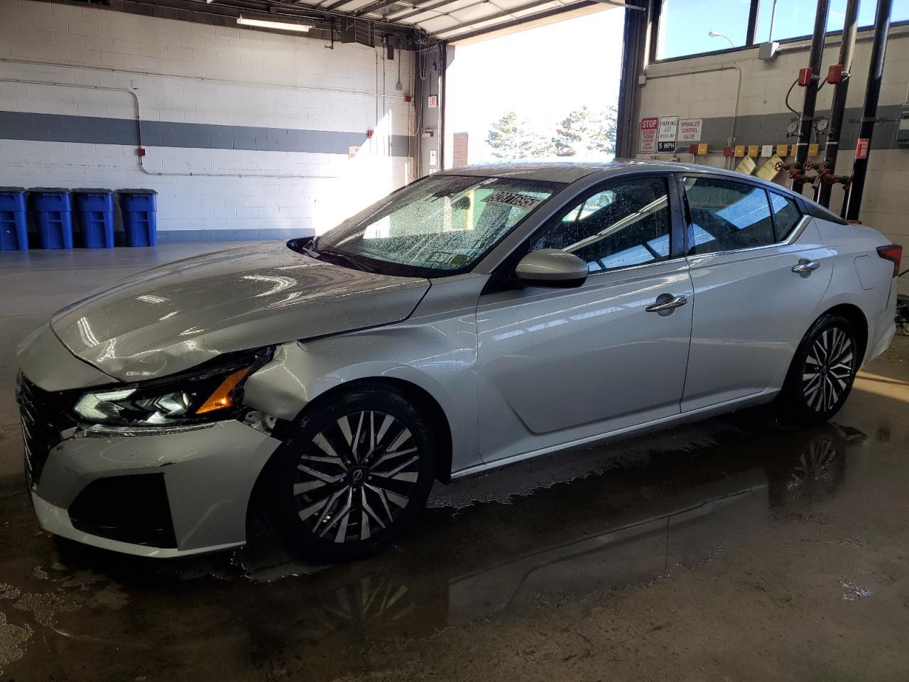 2023 Nissan Altima, SV