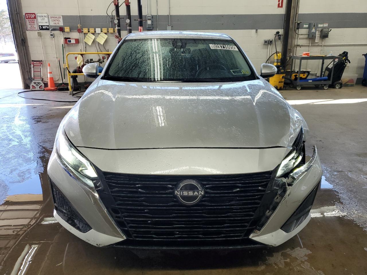 2023 Nissan Altima, SV