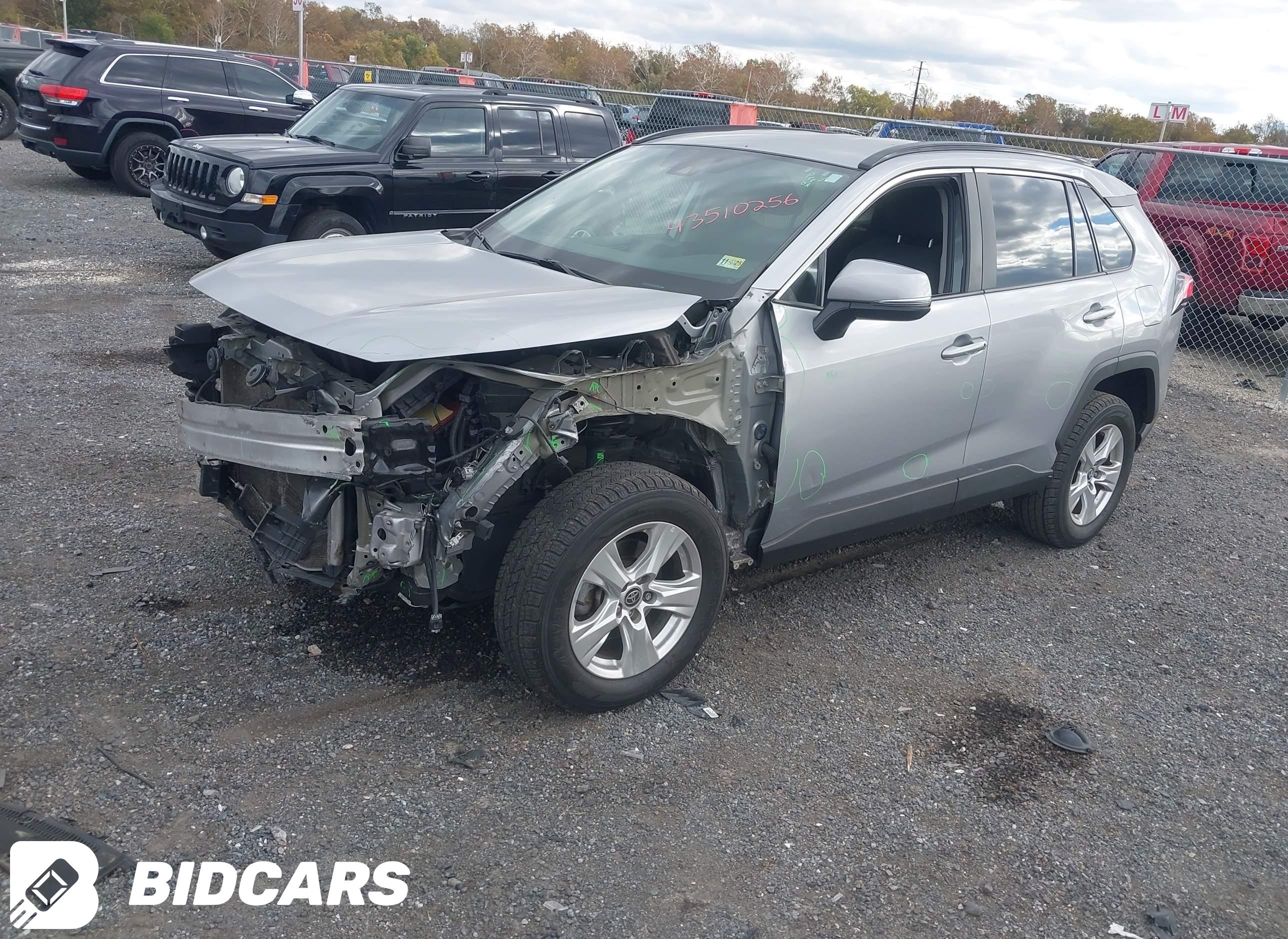 2021 Toyota RAV4, Xle