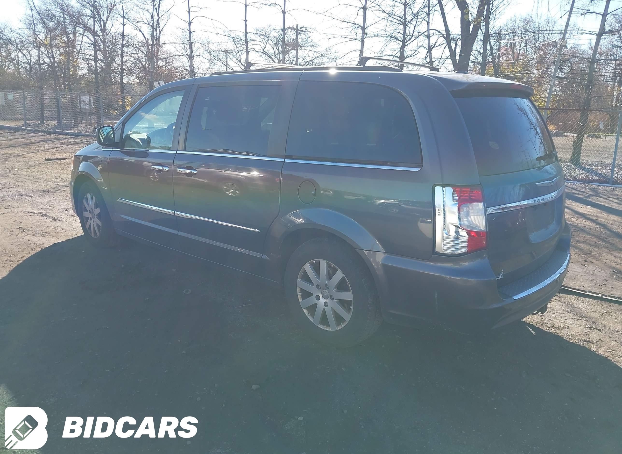 2015 Chrysler Town and Countr...