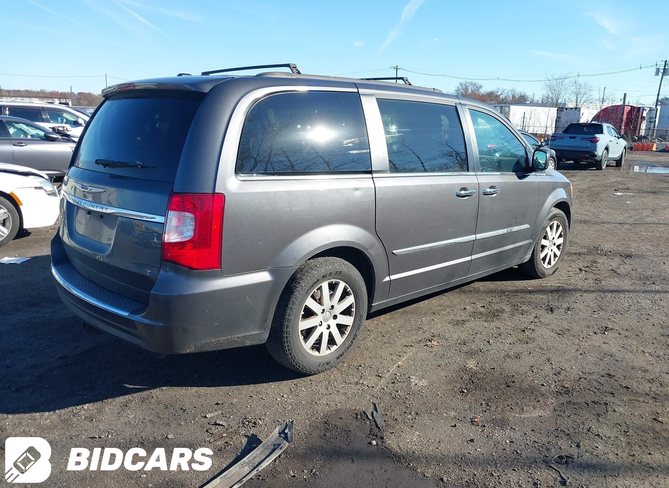 2015 Chrysler Town and Countr...