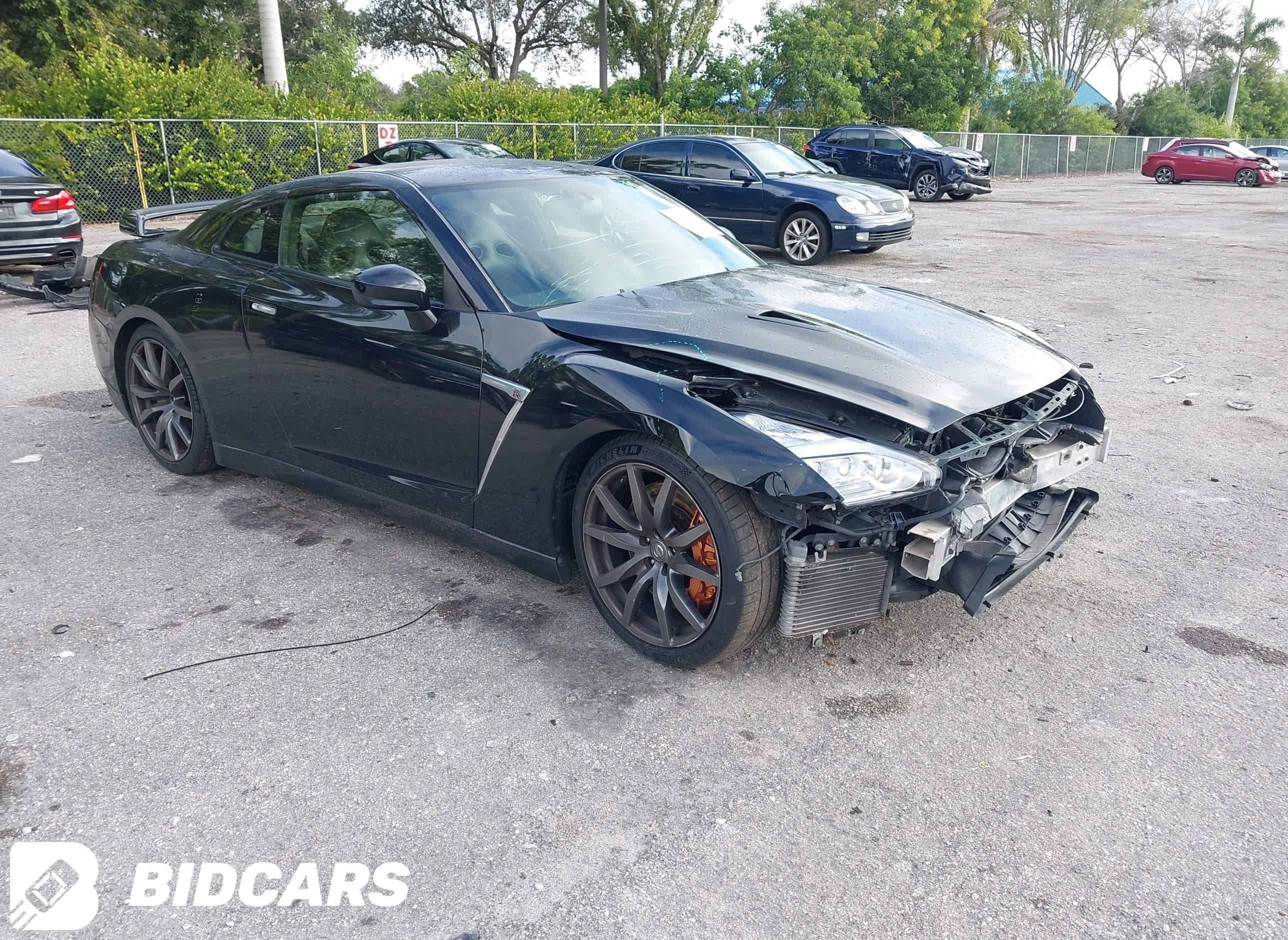 2015 Nissan GT-R, Premium