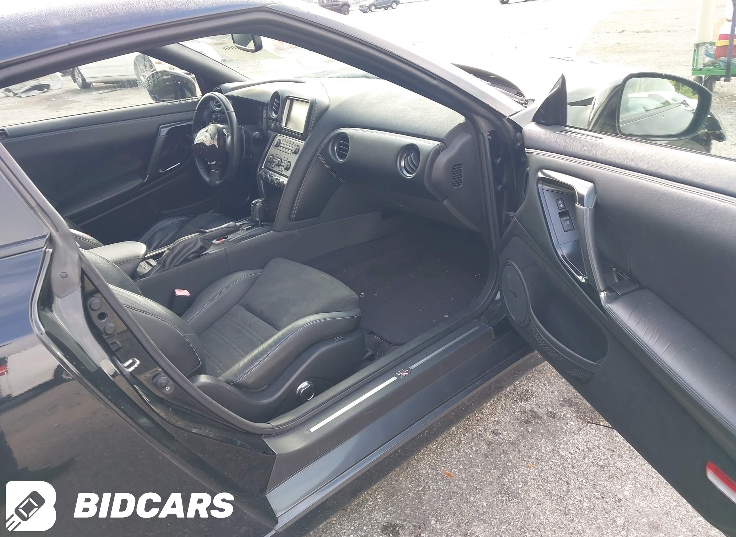 2015 Nissan GT-R, Premium