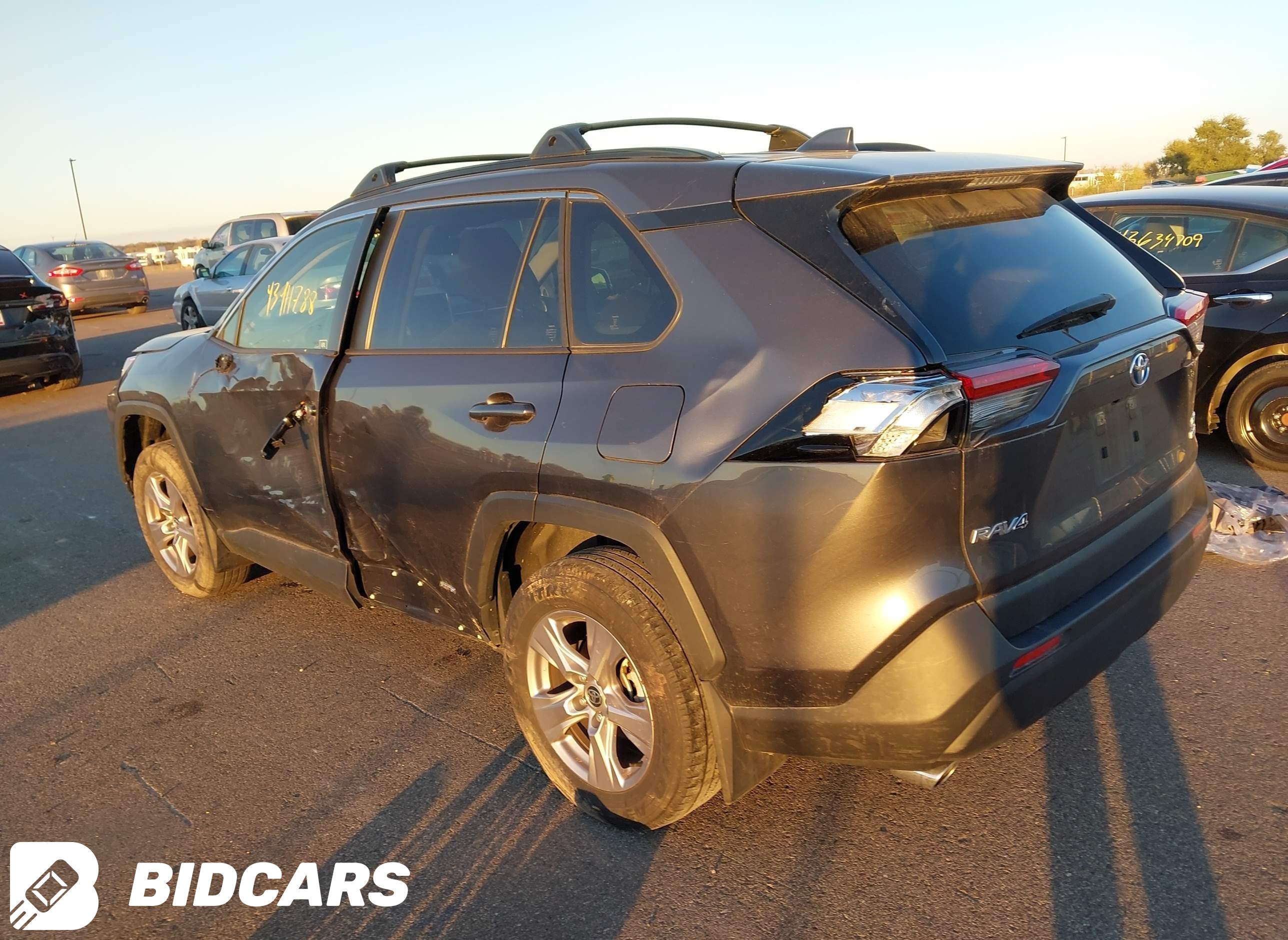 2024 Toyota RAV4, Hybrid Xle