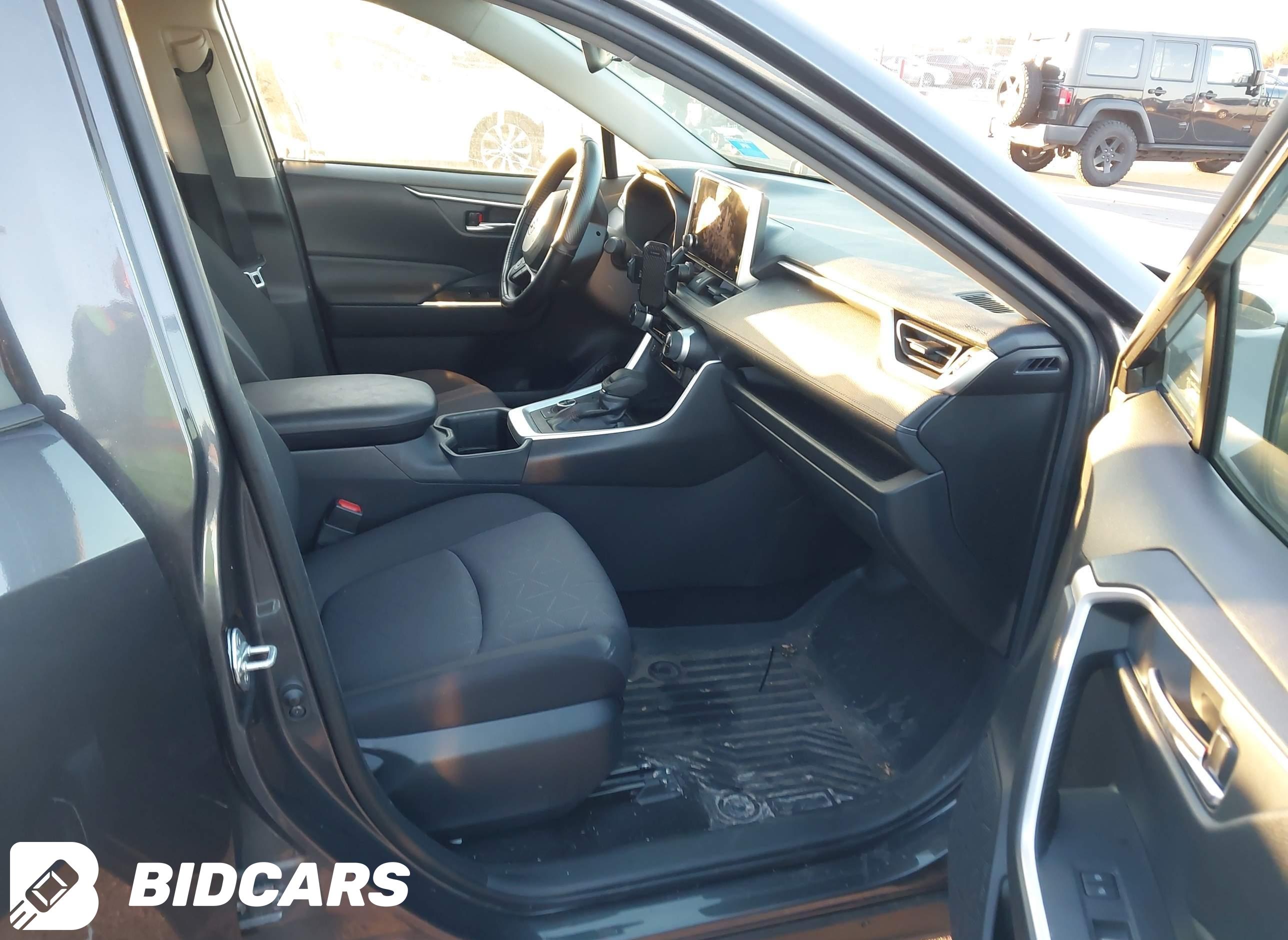 2024 Toyota RAV4, Hybrid Xle