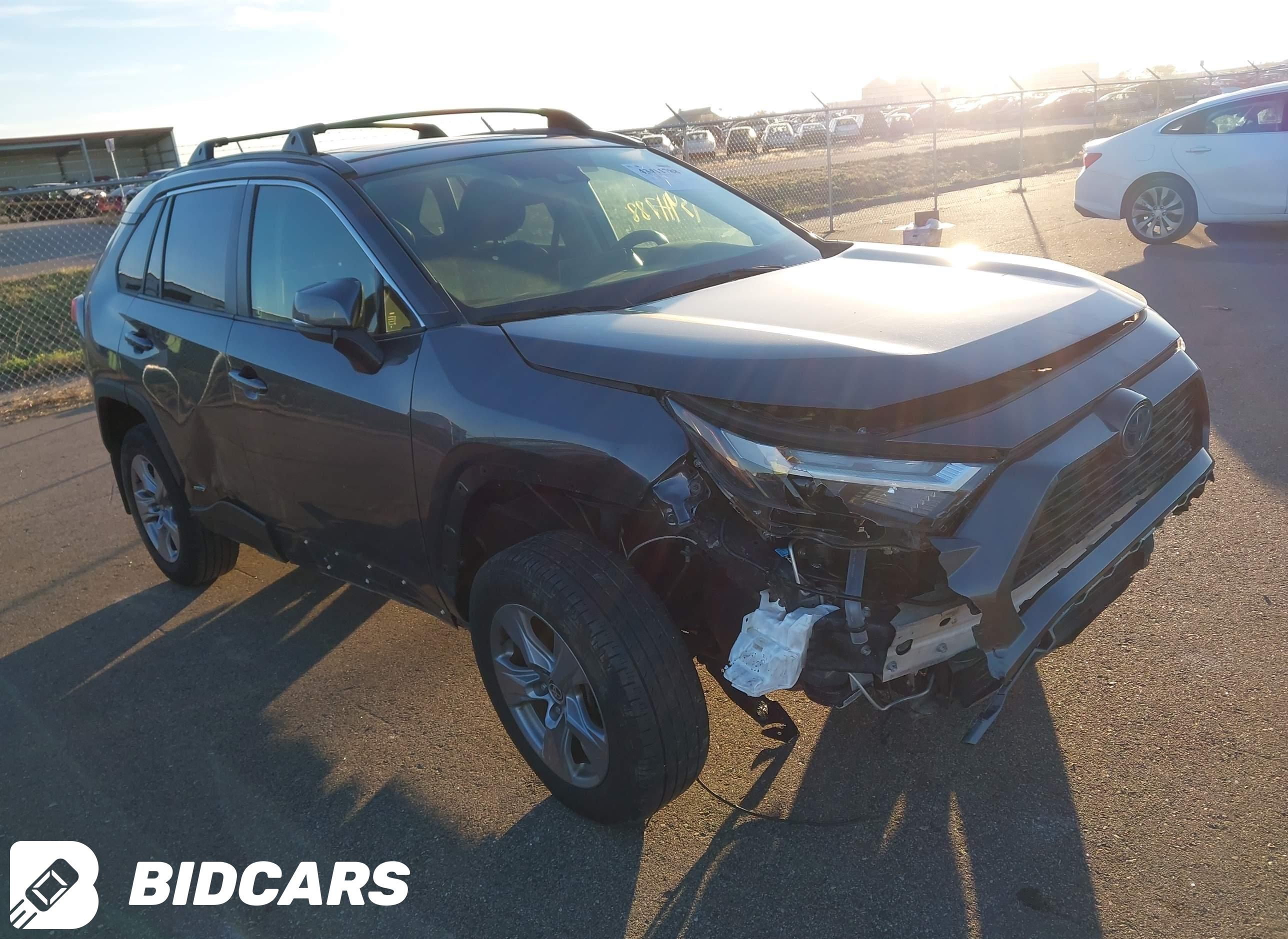 2024 Toyota RAV4, Hybrid Xle