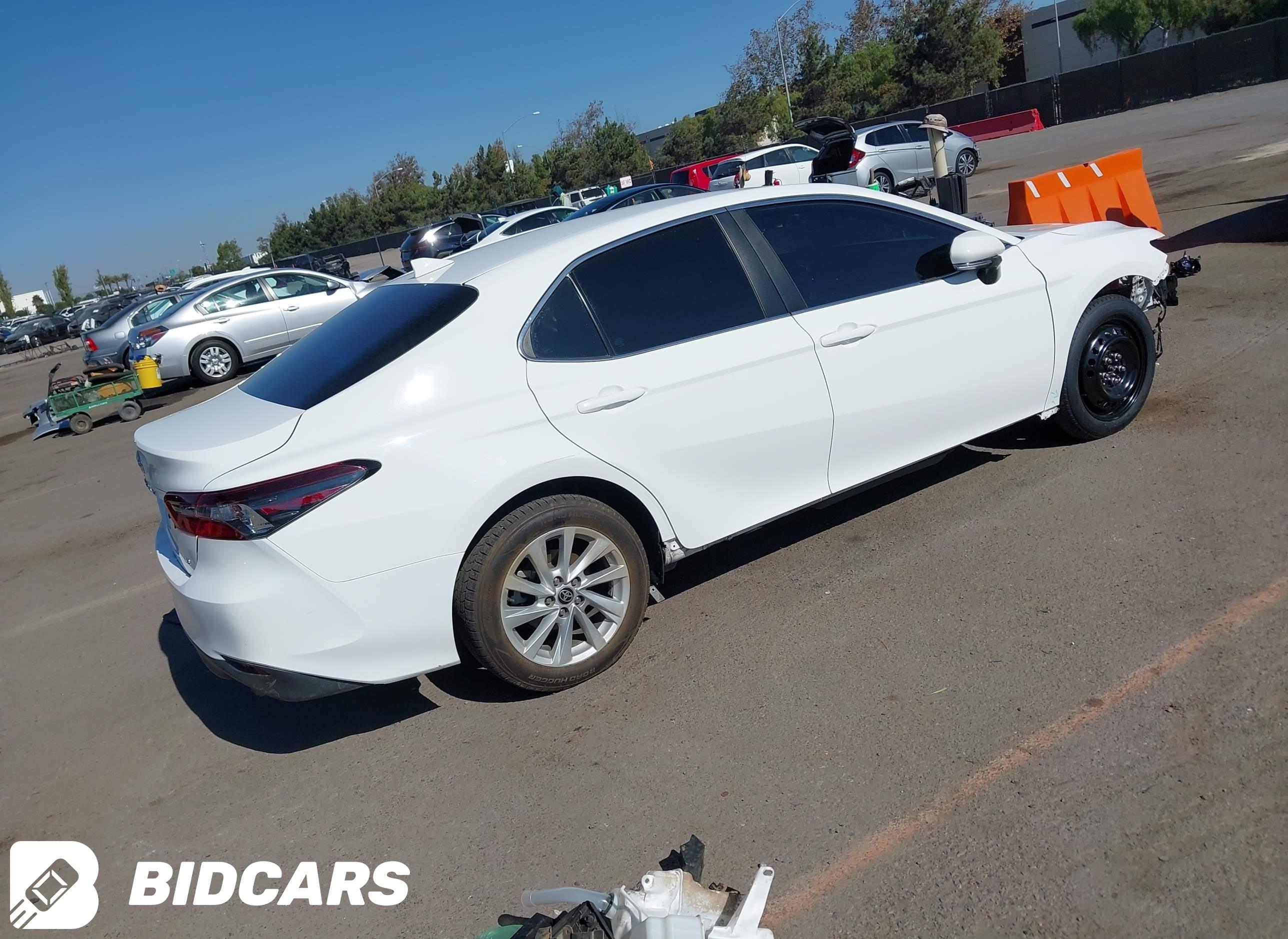 2023 Toyota Camry, LE