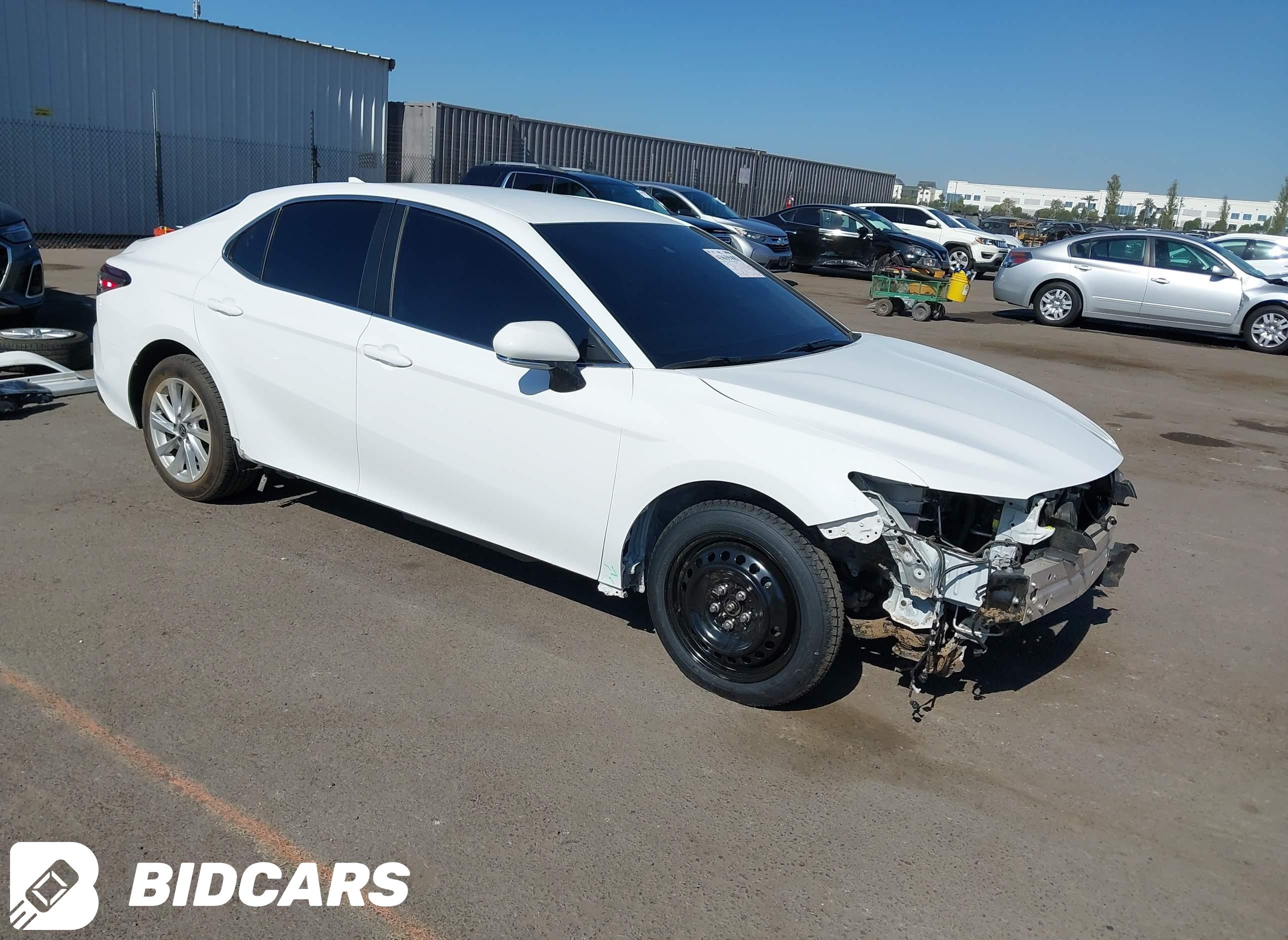 2023 Toyota Camry, LE