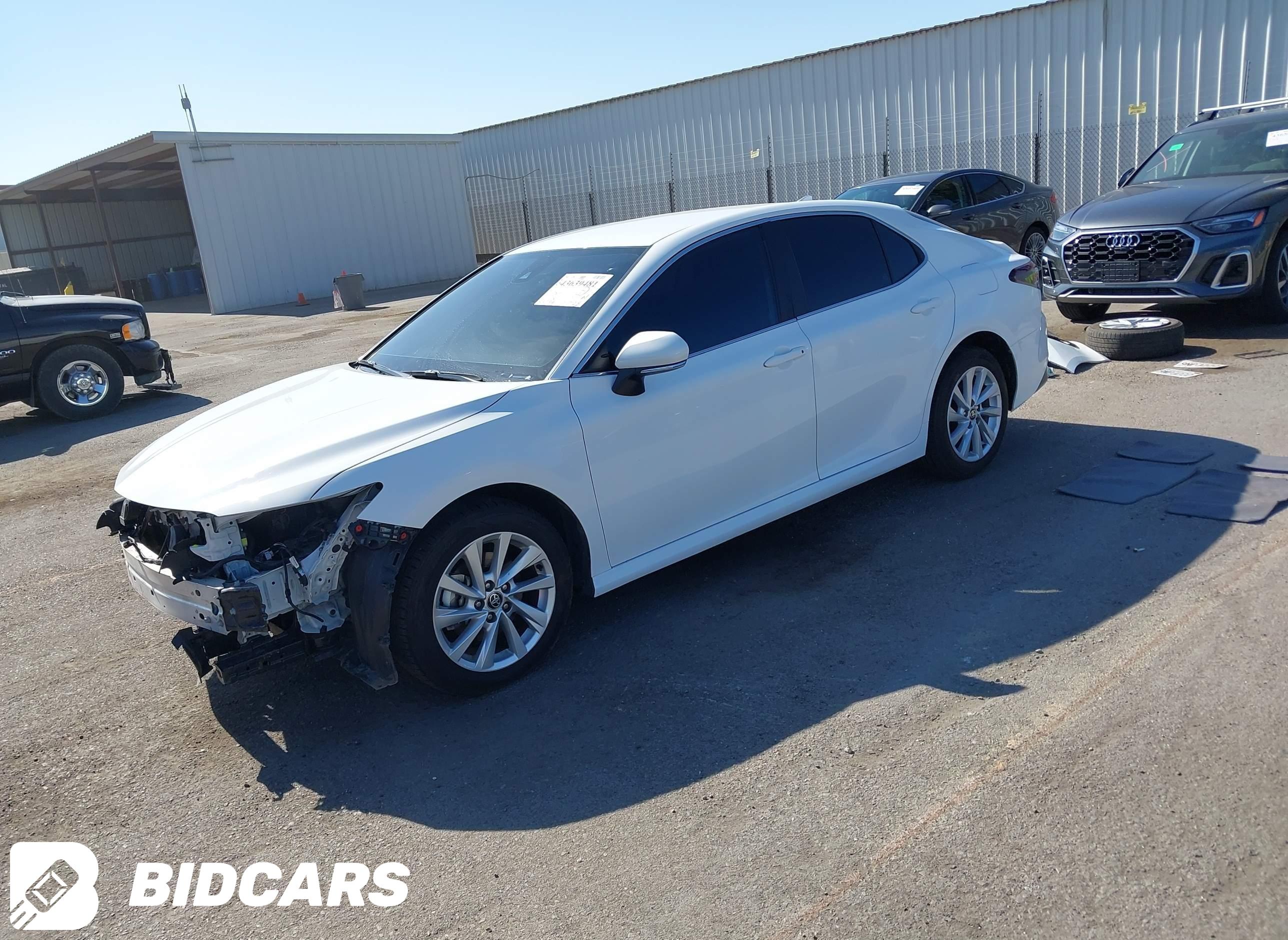 2023 Toyota Camry, LE