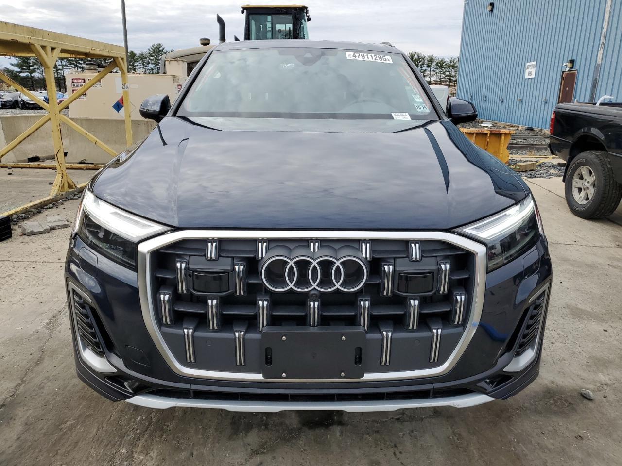 2025 Audi Q7, Premium