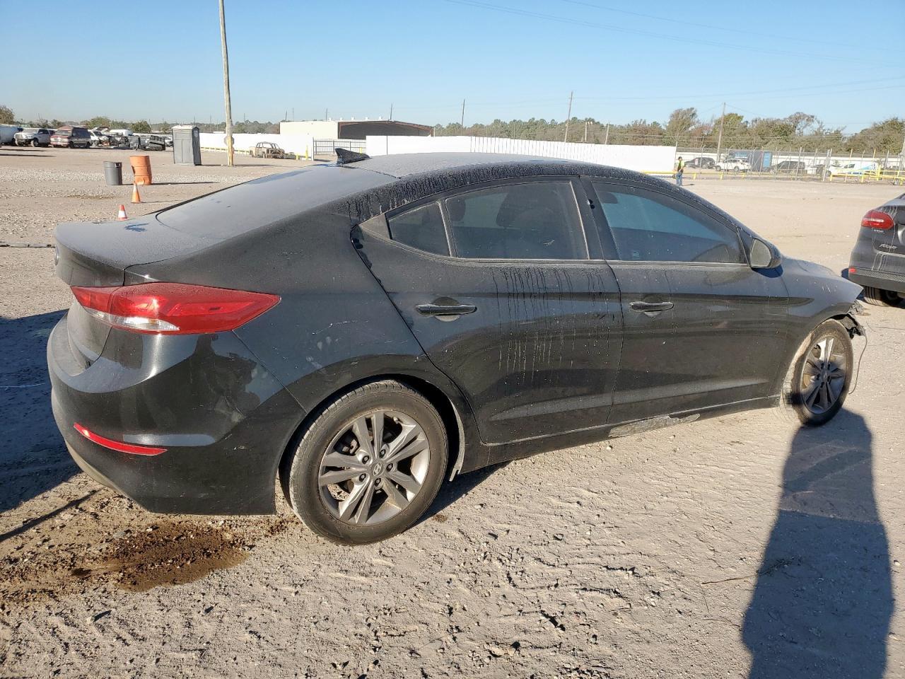 2018 Hyundai Elantra, Sel
