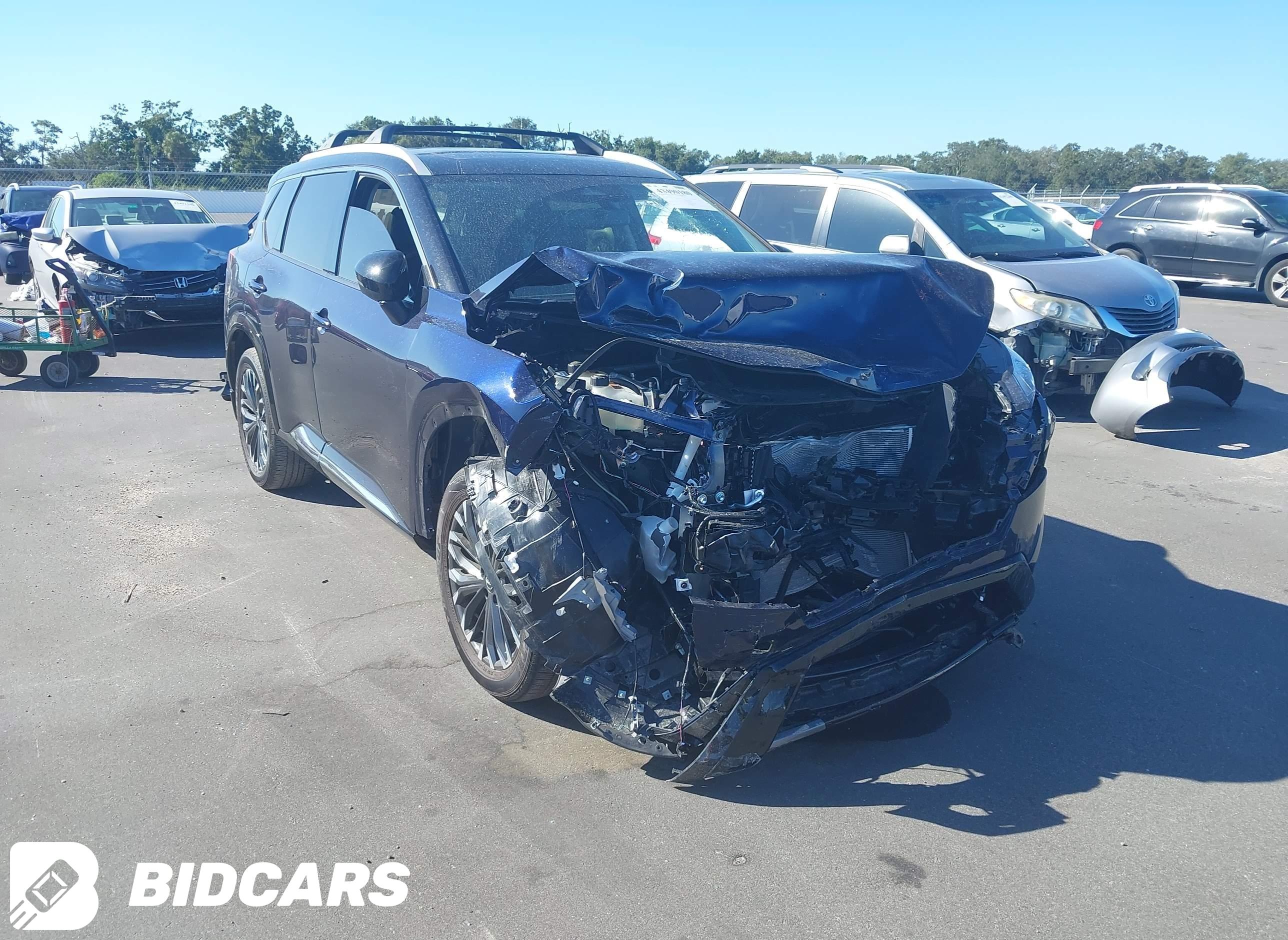 2025 Nissan Rogue, Platinum Fwd