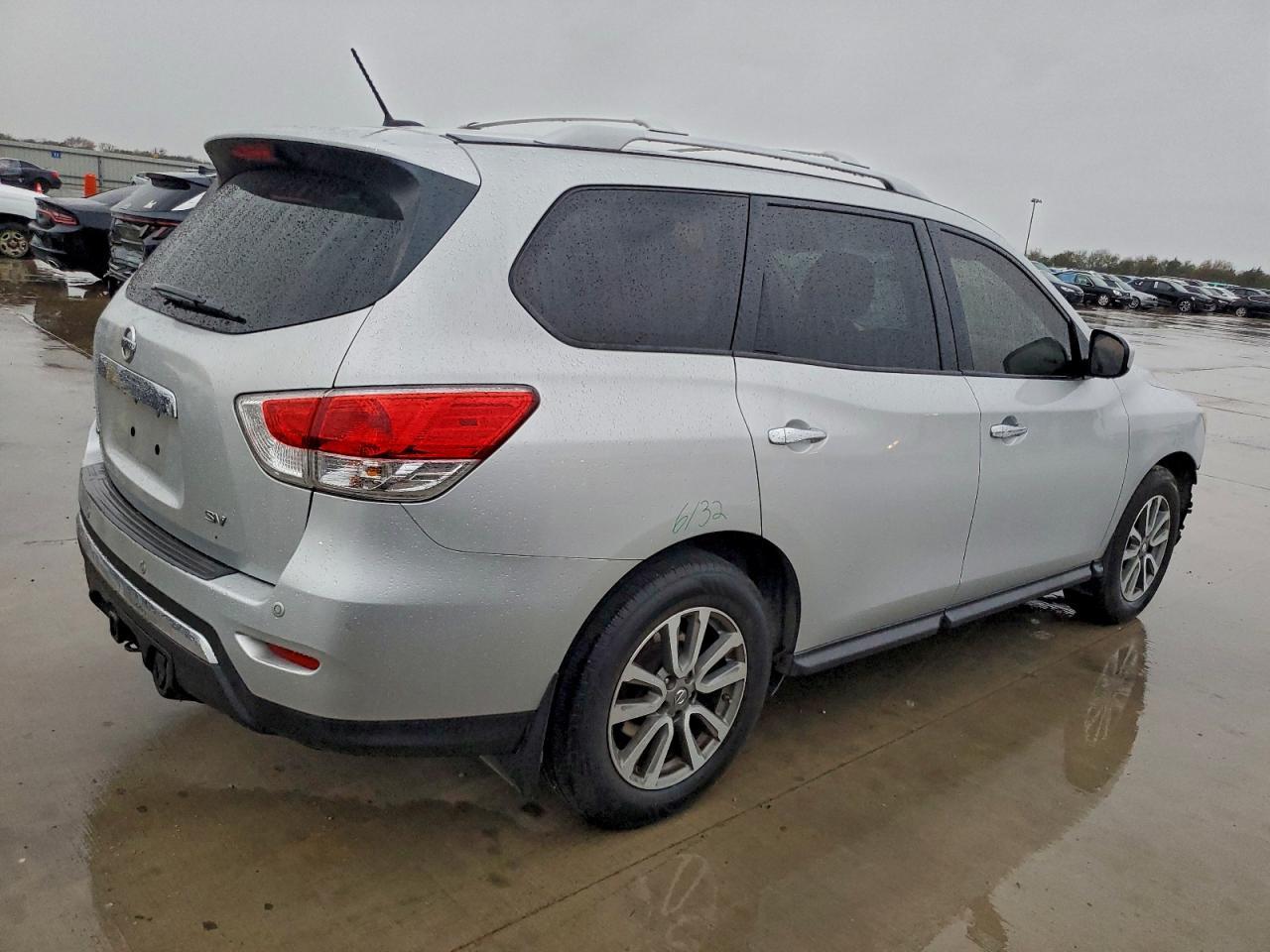 2016 Nissan Pathfinder, S