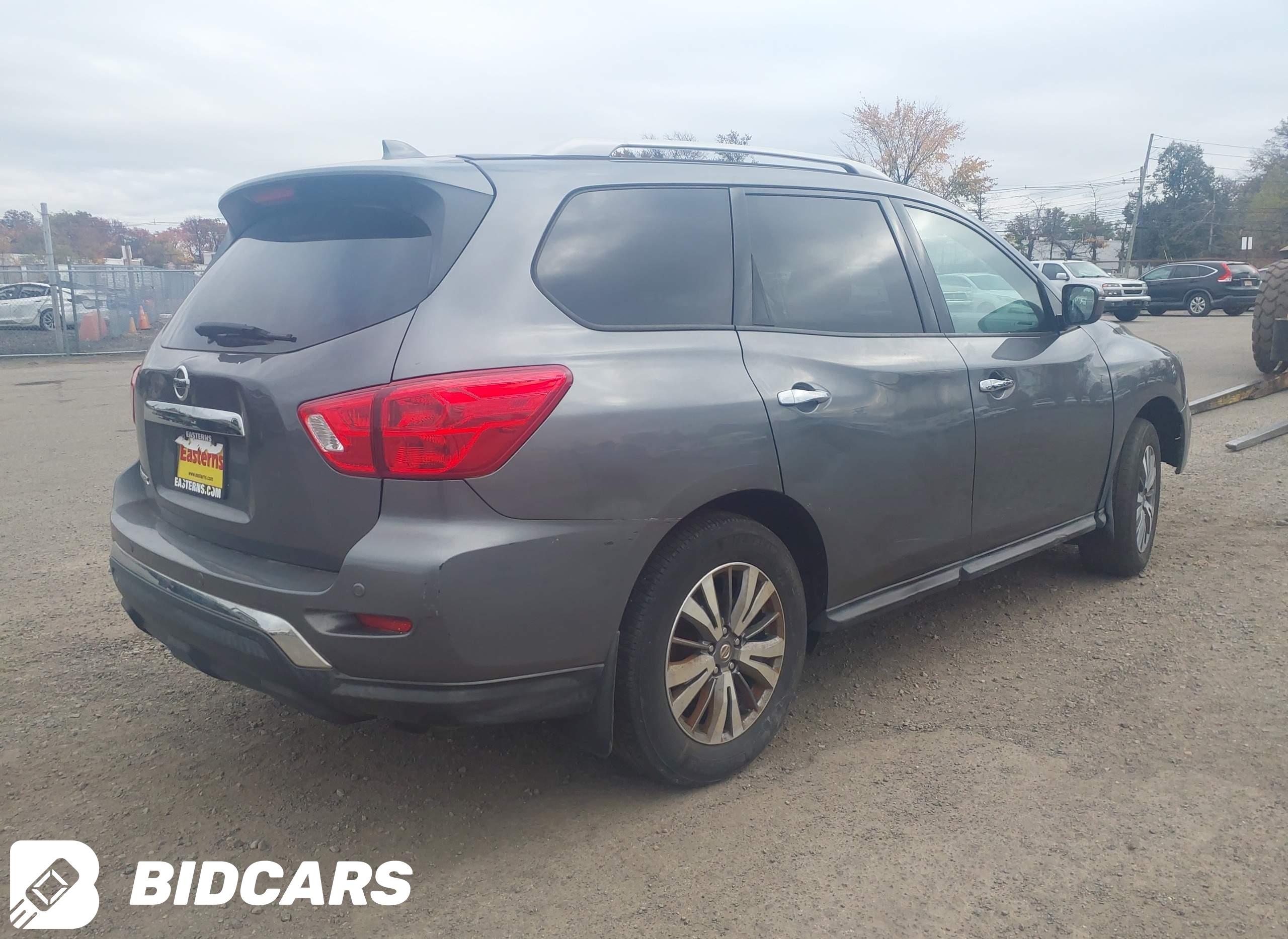 2019 Nissan Pathfinder, S