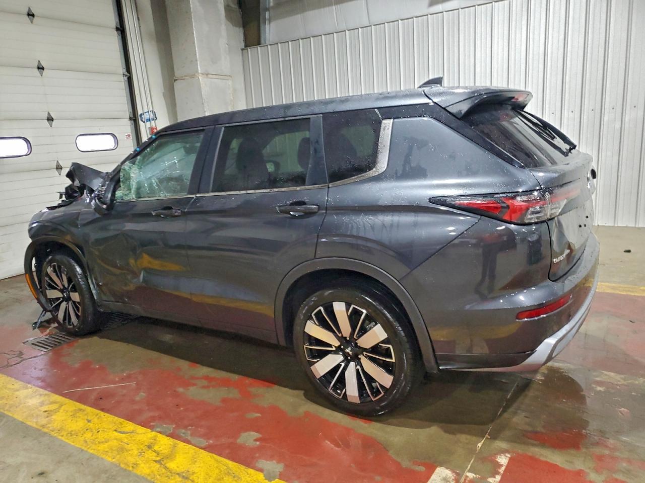 2025 Mitsubishi Outlander, SE