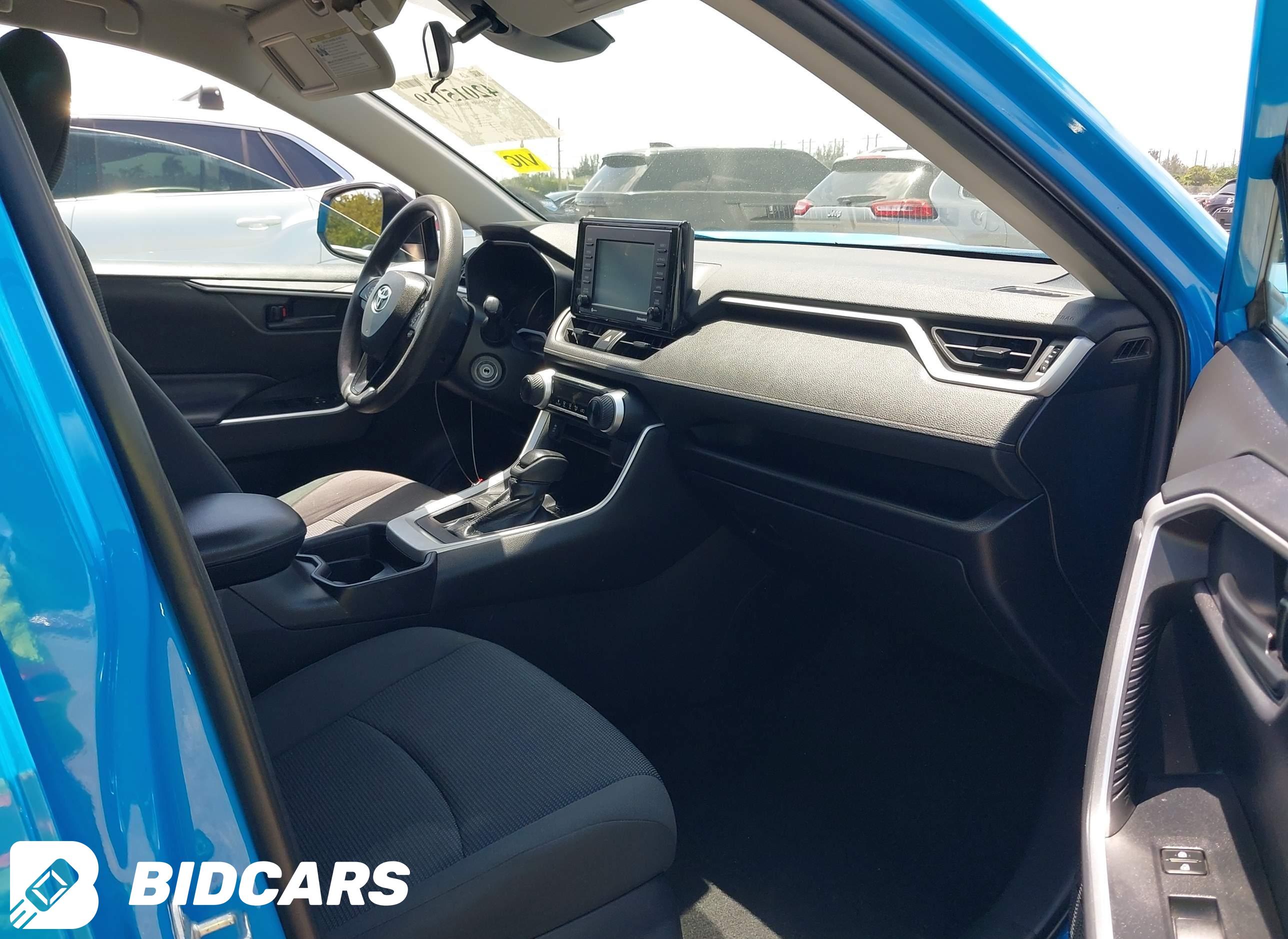 2021 Toyota RAV4, LE