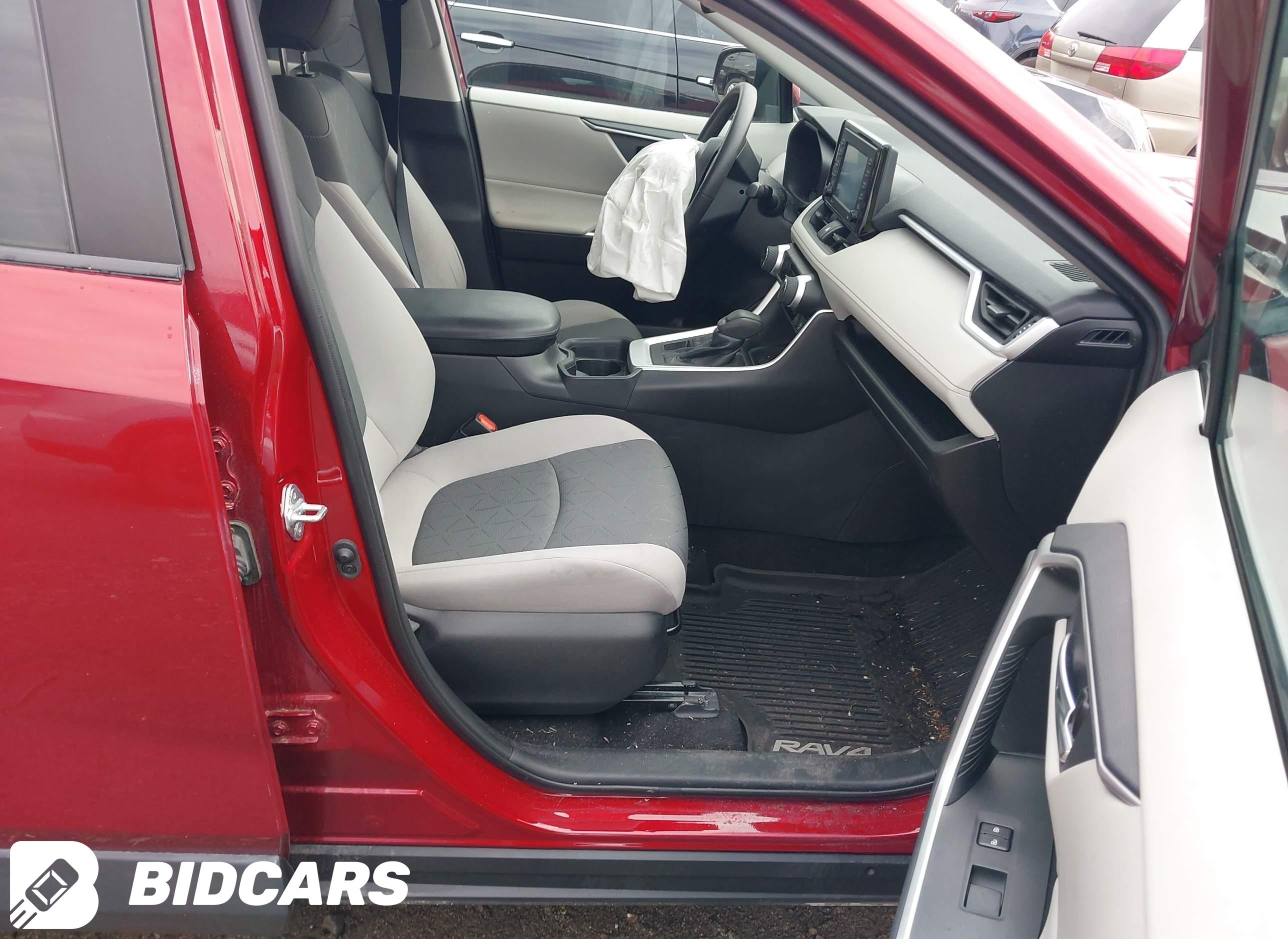 2021 Toyota RAV4, Xle