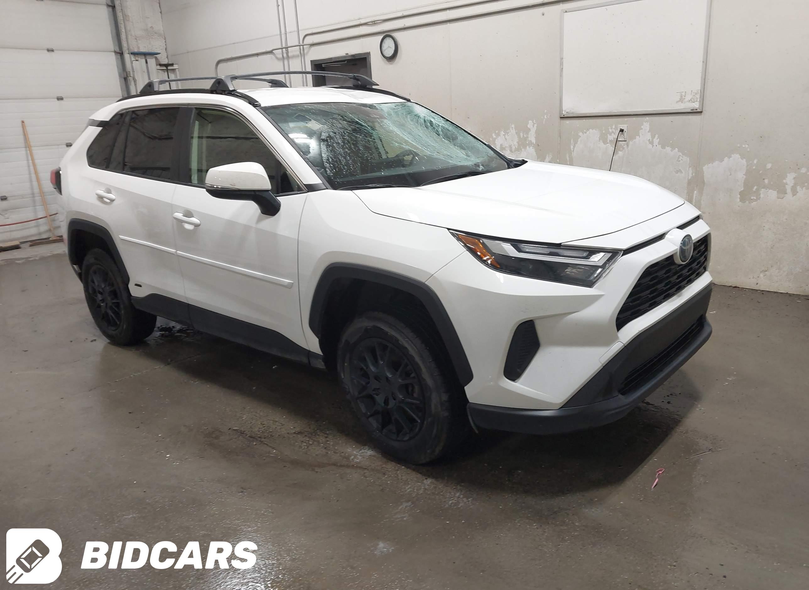 2023 Toyota RAV4, Hybrid LE