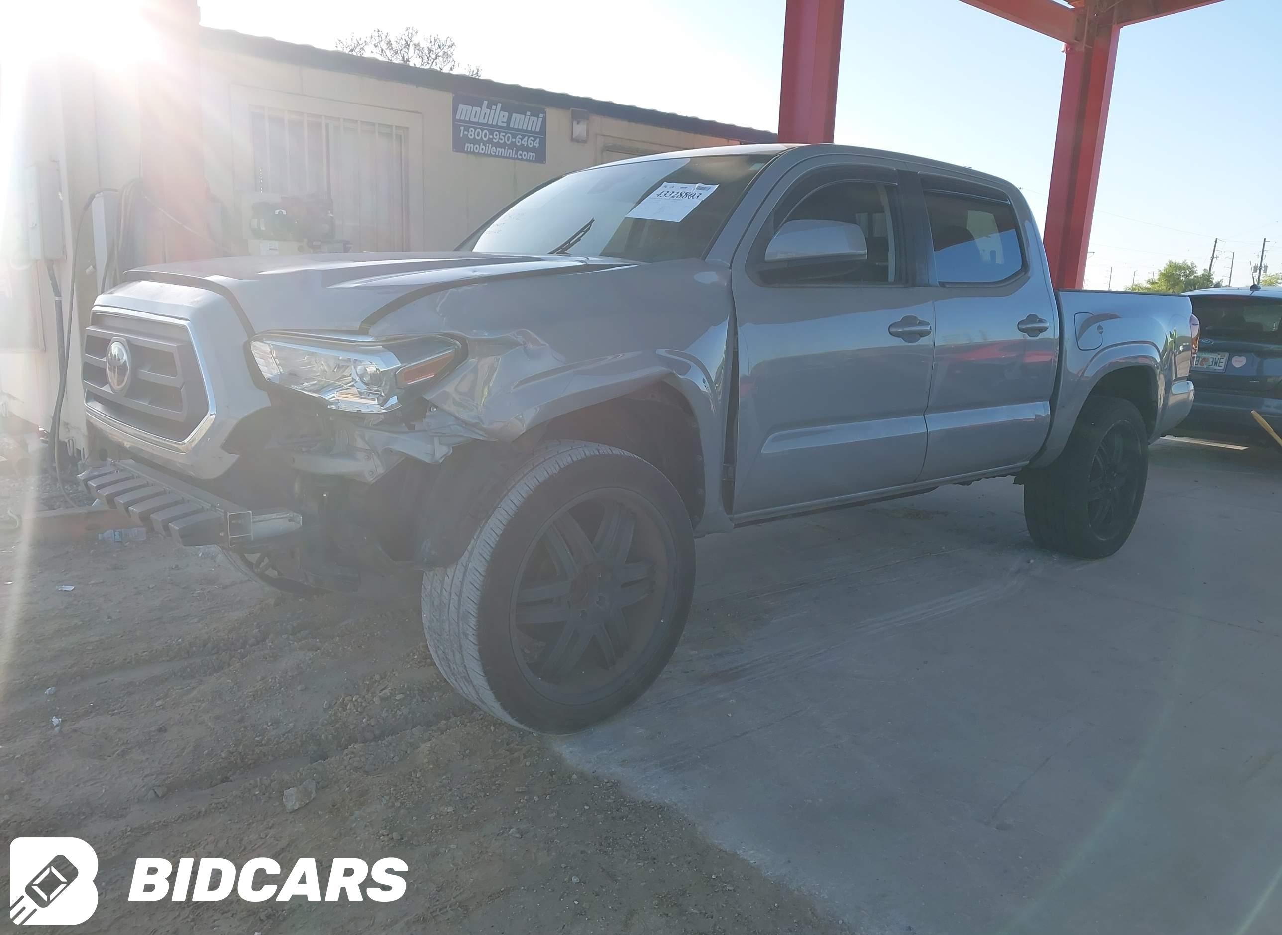 2020 Toyota Tacoma, SR5