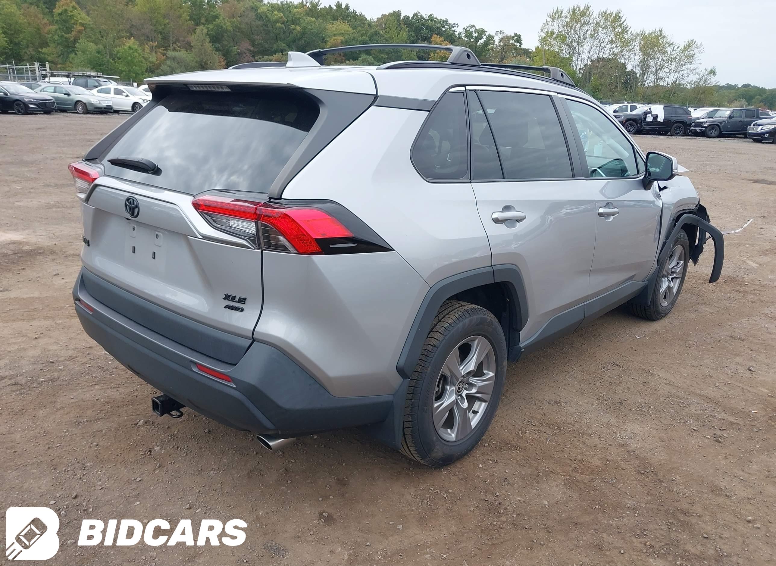 2022 Toyota RAV4, Xle