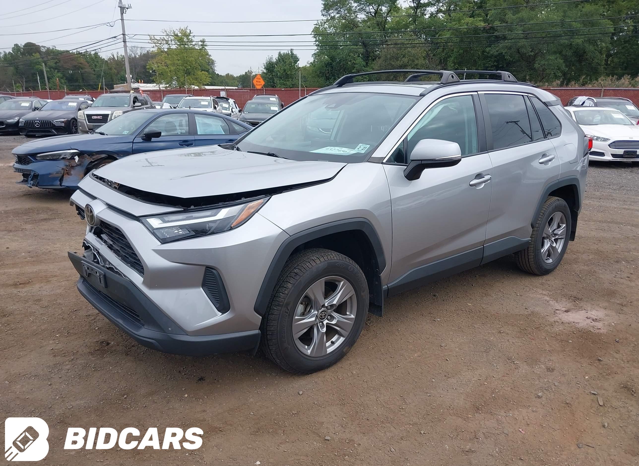 2022 Toyota RAV4, Xle