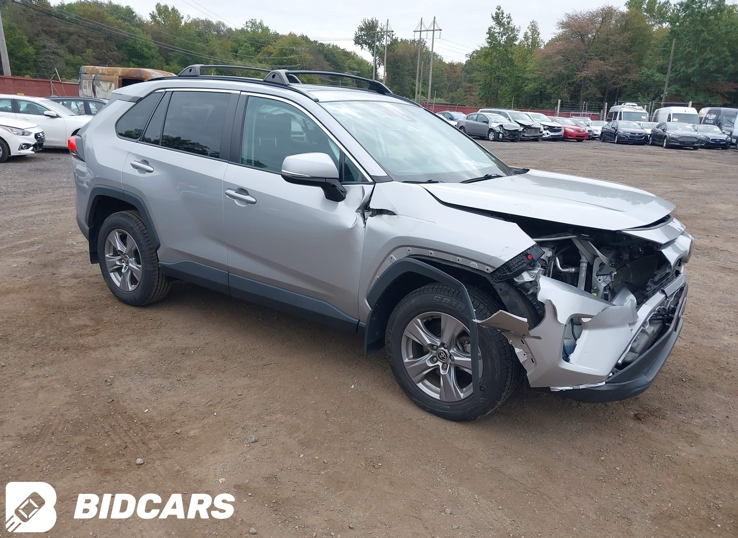 2022 Toyota RAV4, Xle