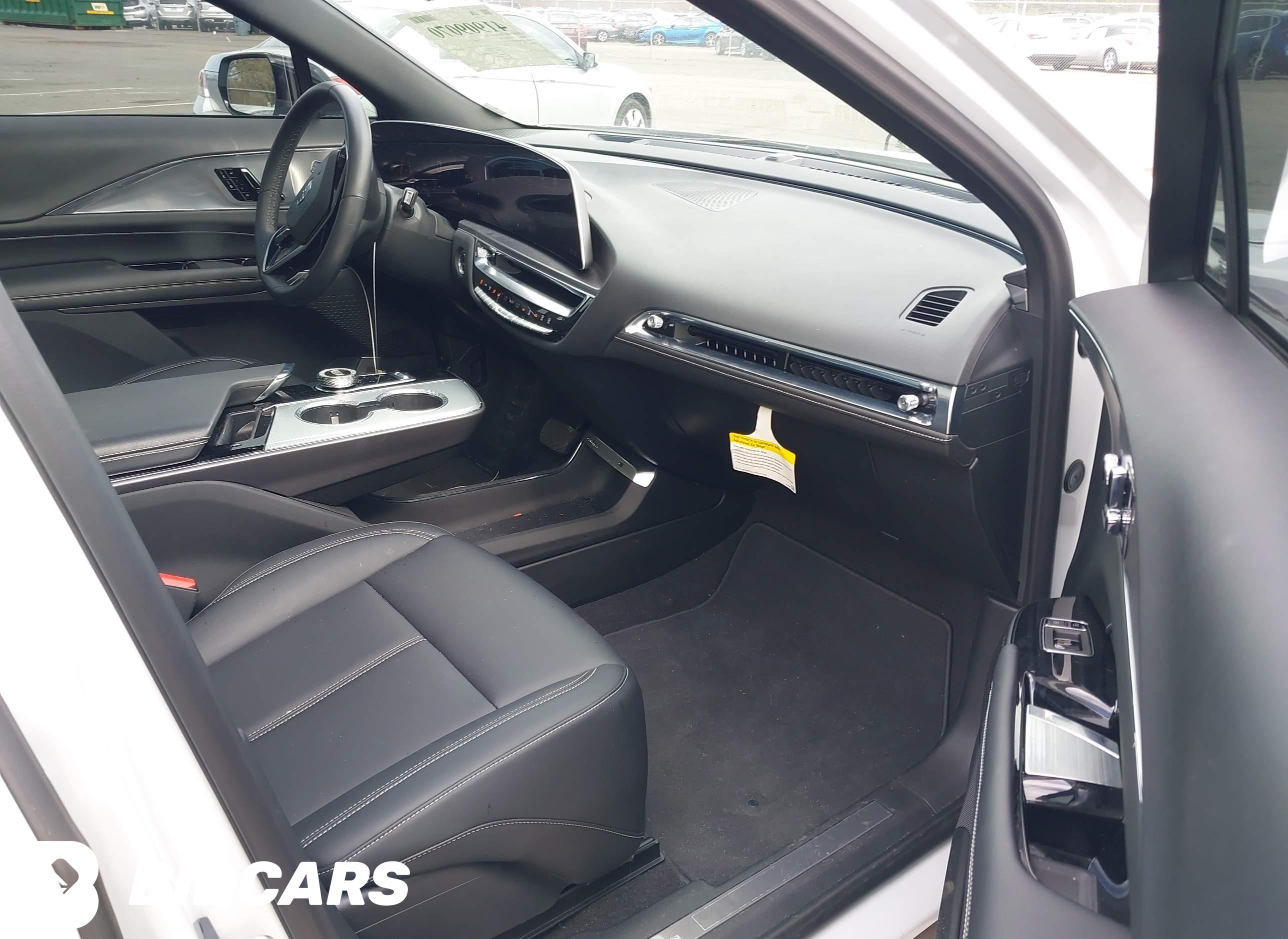 2024 Cadillac Lyriq, Tech W/1Sa