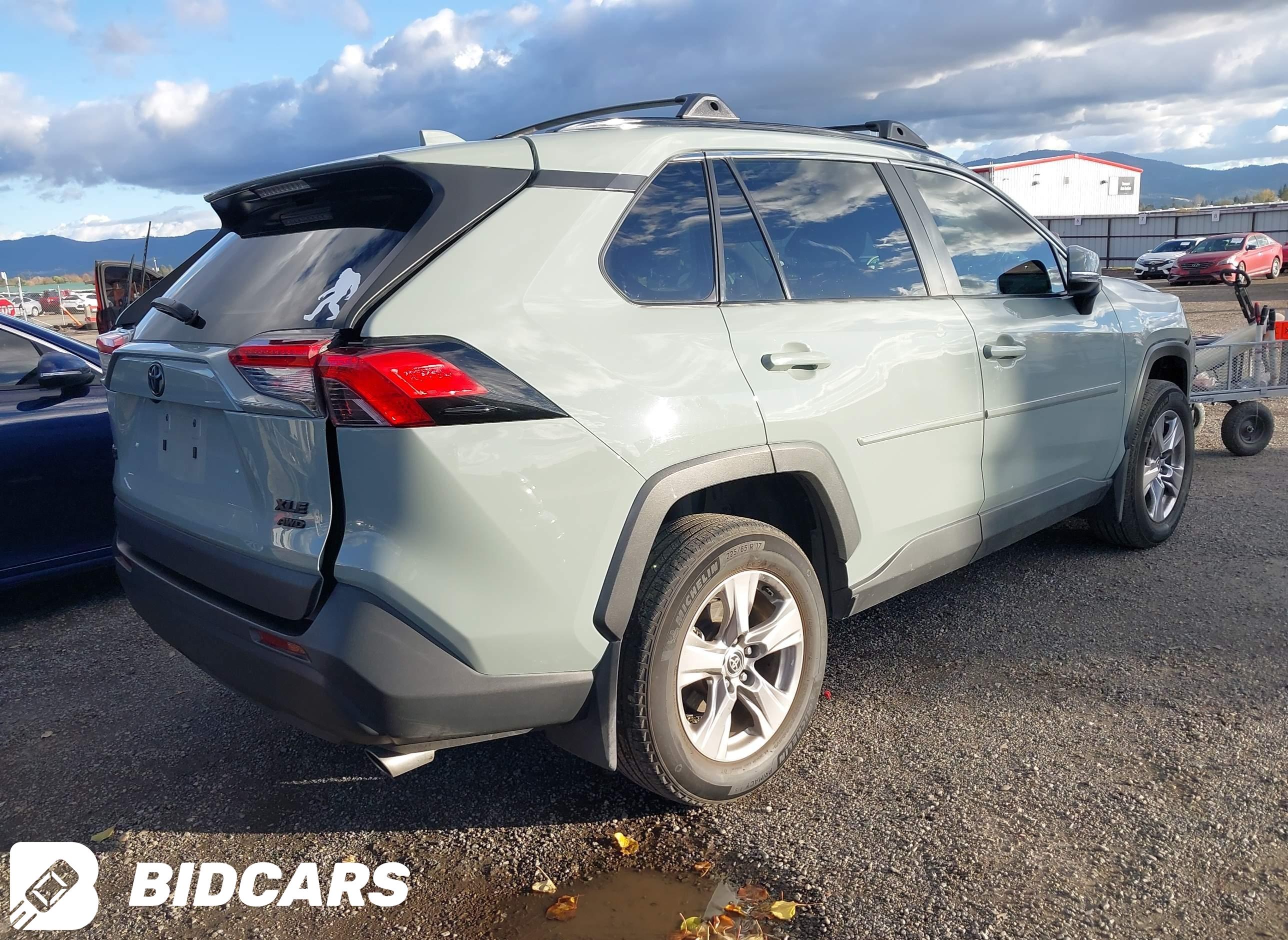 2022 Toyota RAV4, Xle