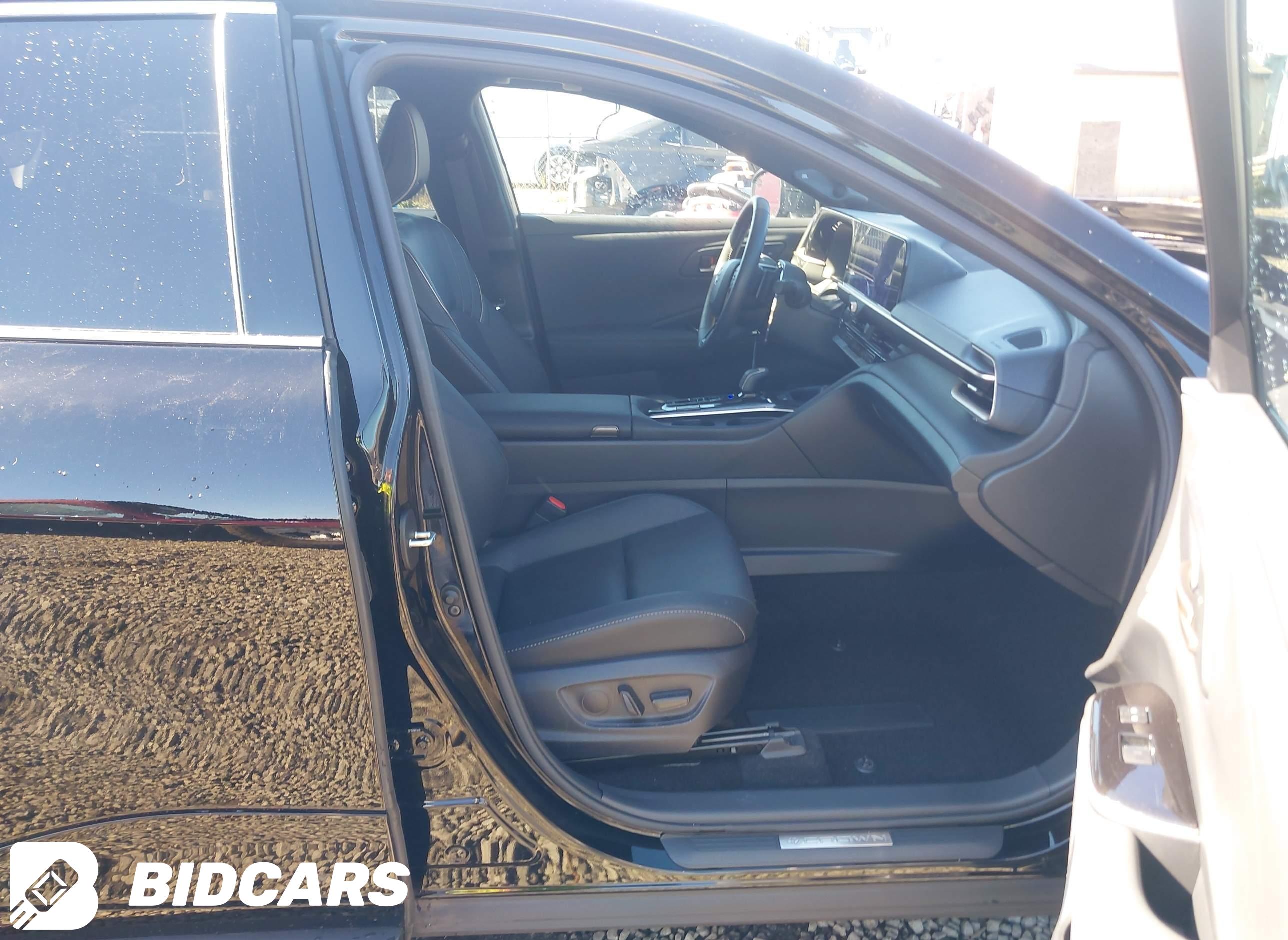 2024 Toyota Crown, Platinum