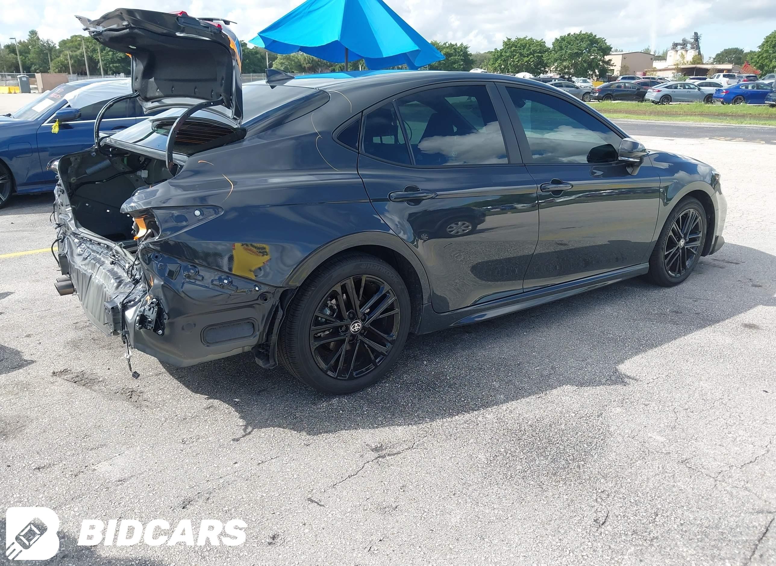 2025 Toyota Camry, SE