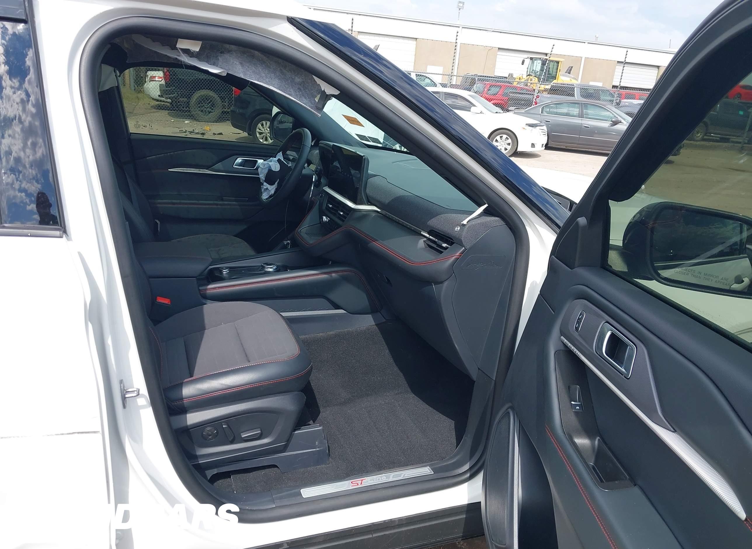 2025 Ford Explorer, St-Line