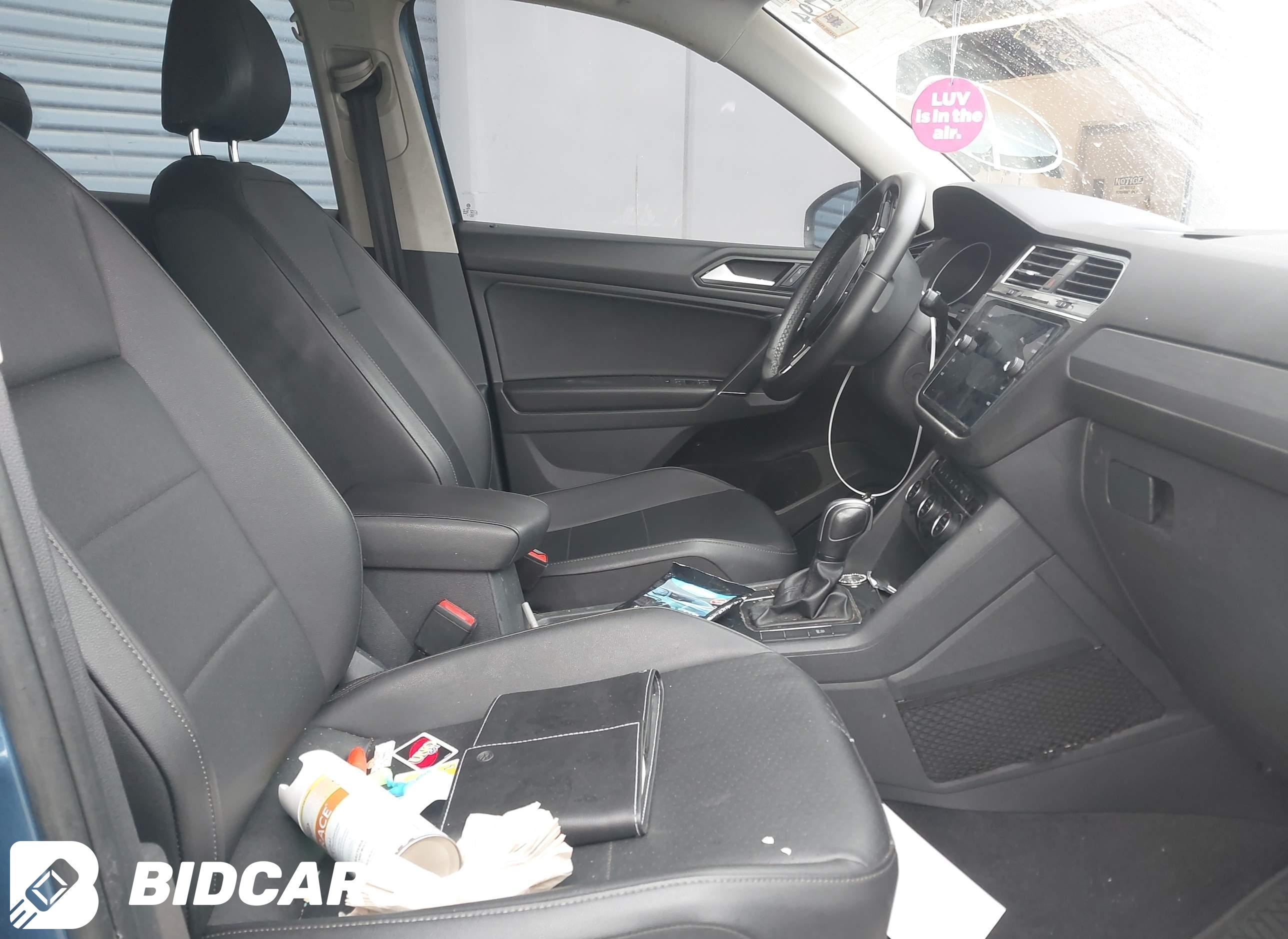 2020 Volkswagen Tiguan, 2.0T...